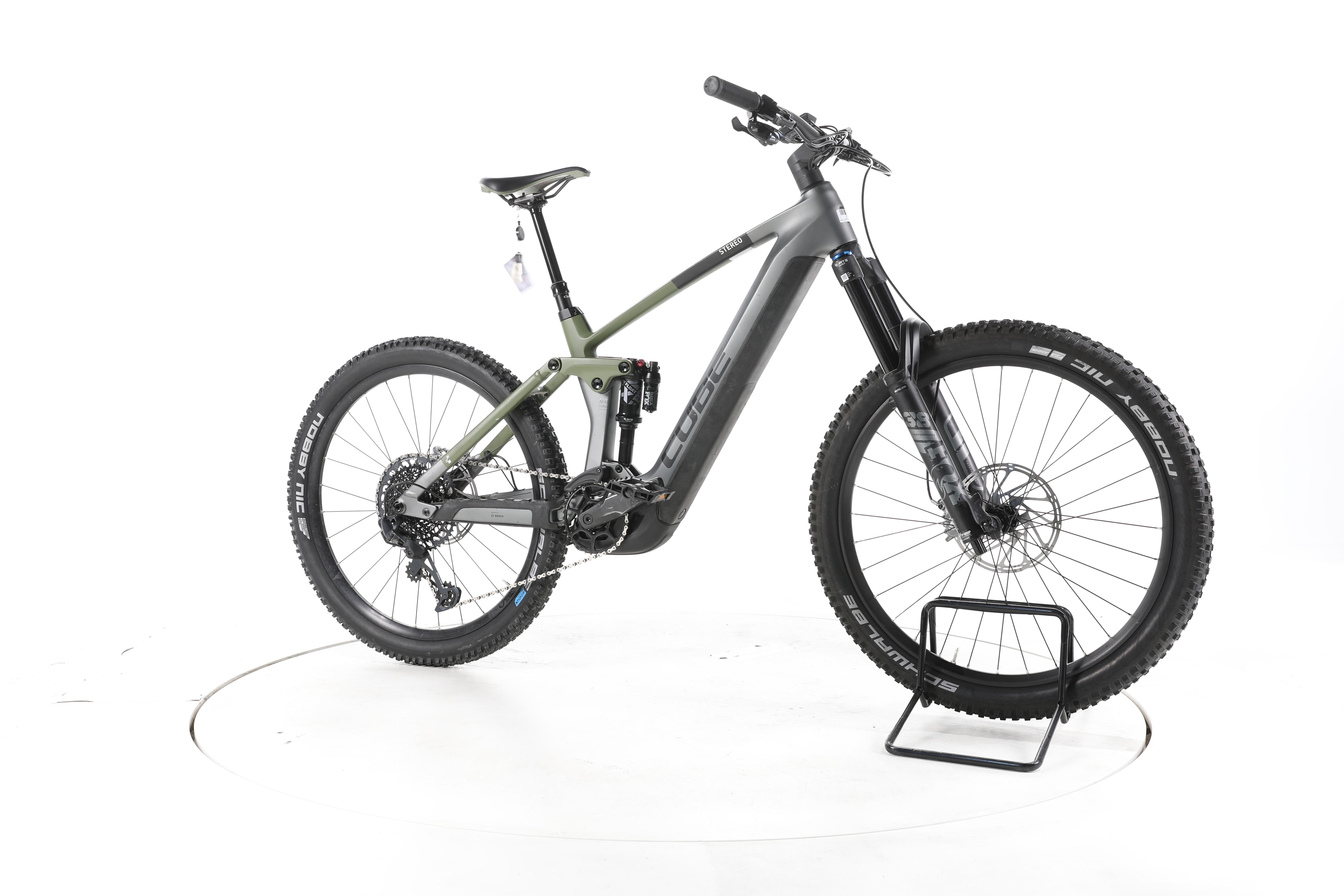 Cube Stereo Hybrid 160 HPC TM flash E-Bike Fully Carbon - Image 2