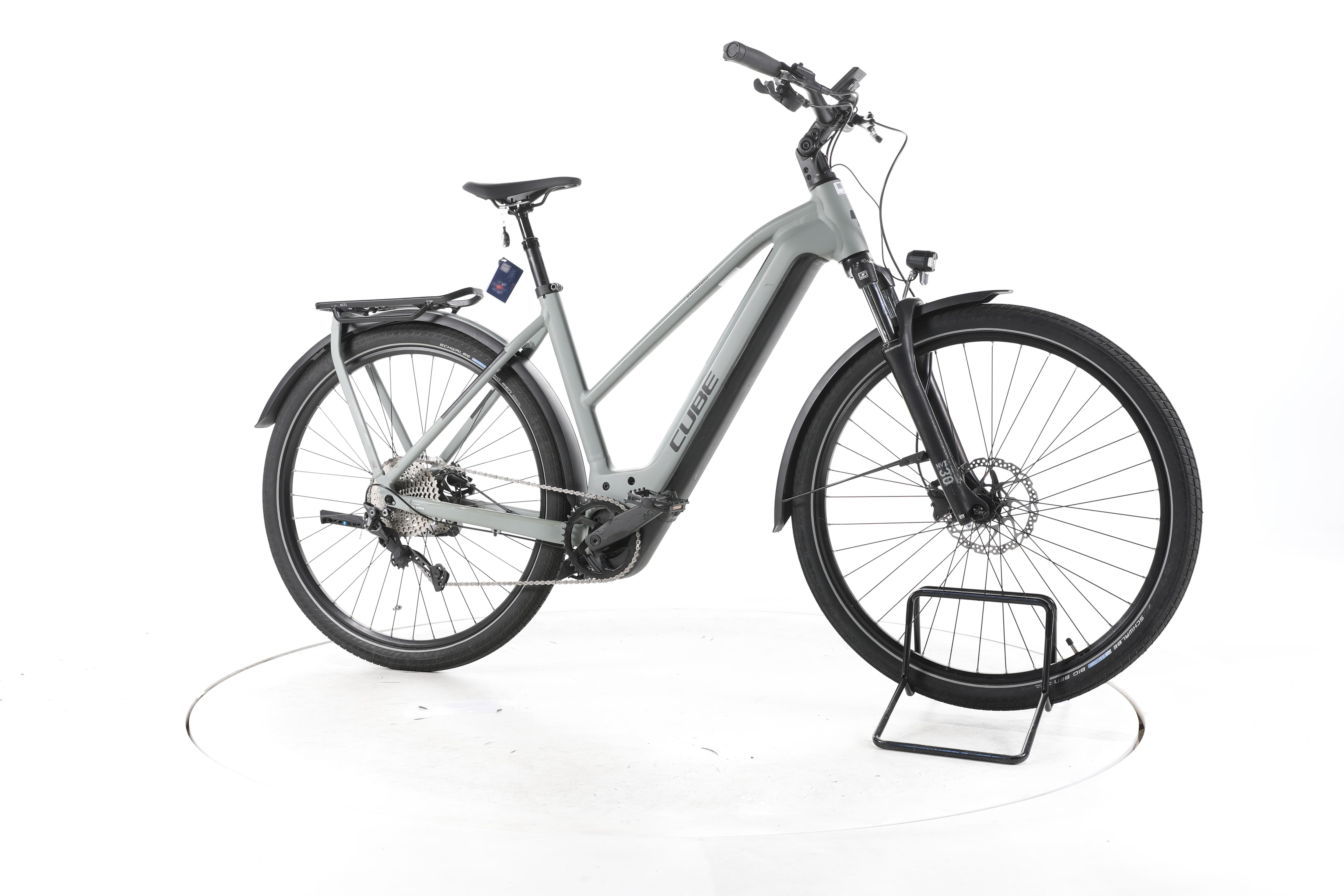 Cube Kathmandu Hybrid ONE Trekking E-Bike - Image 2
