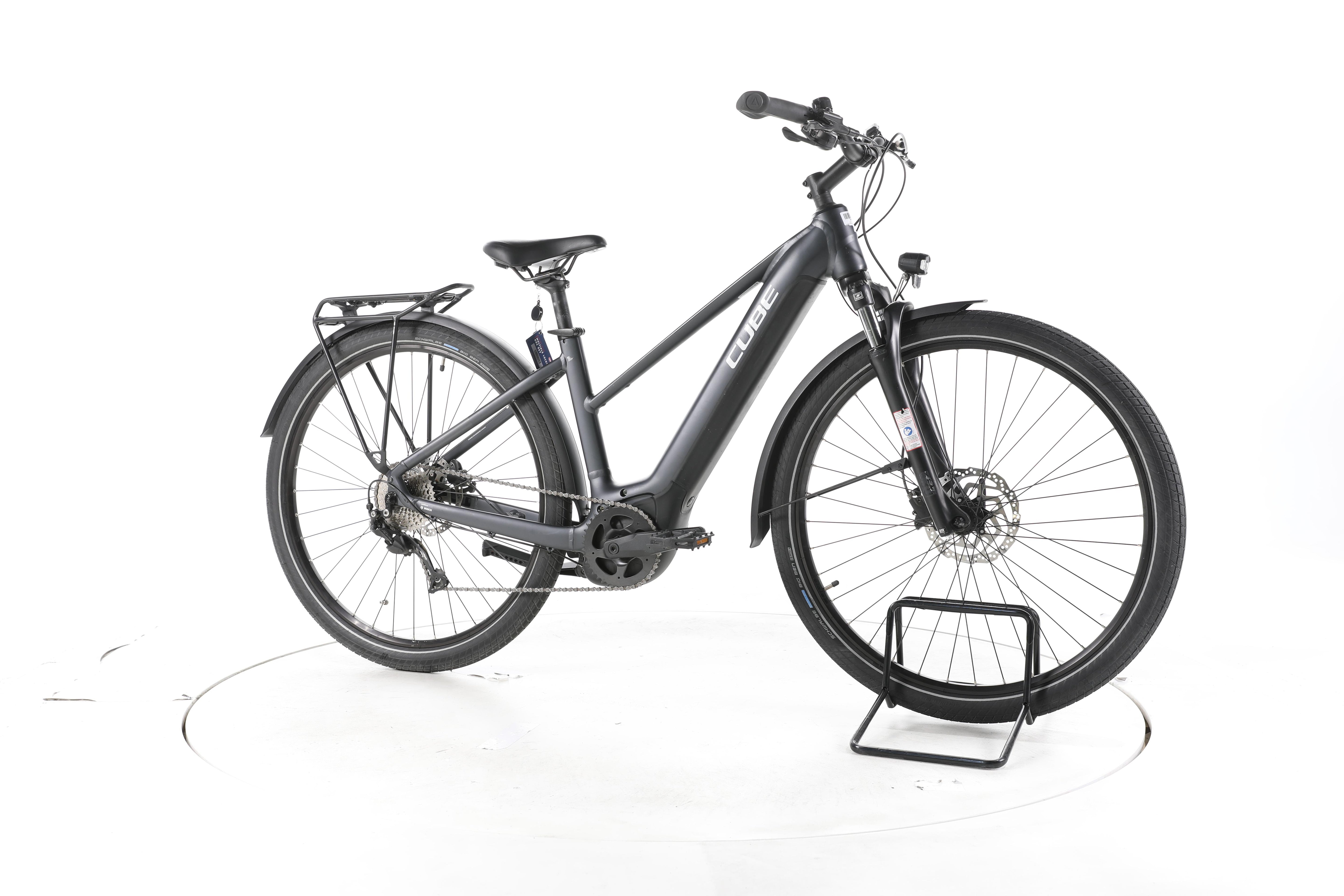 Cube Touring Hybrid ONE Trekking E-Bike - Image 2