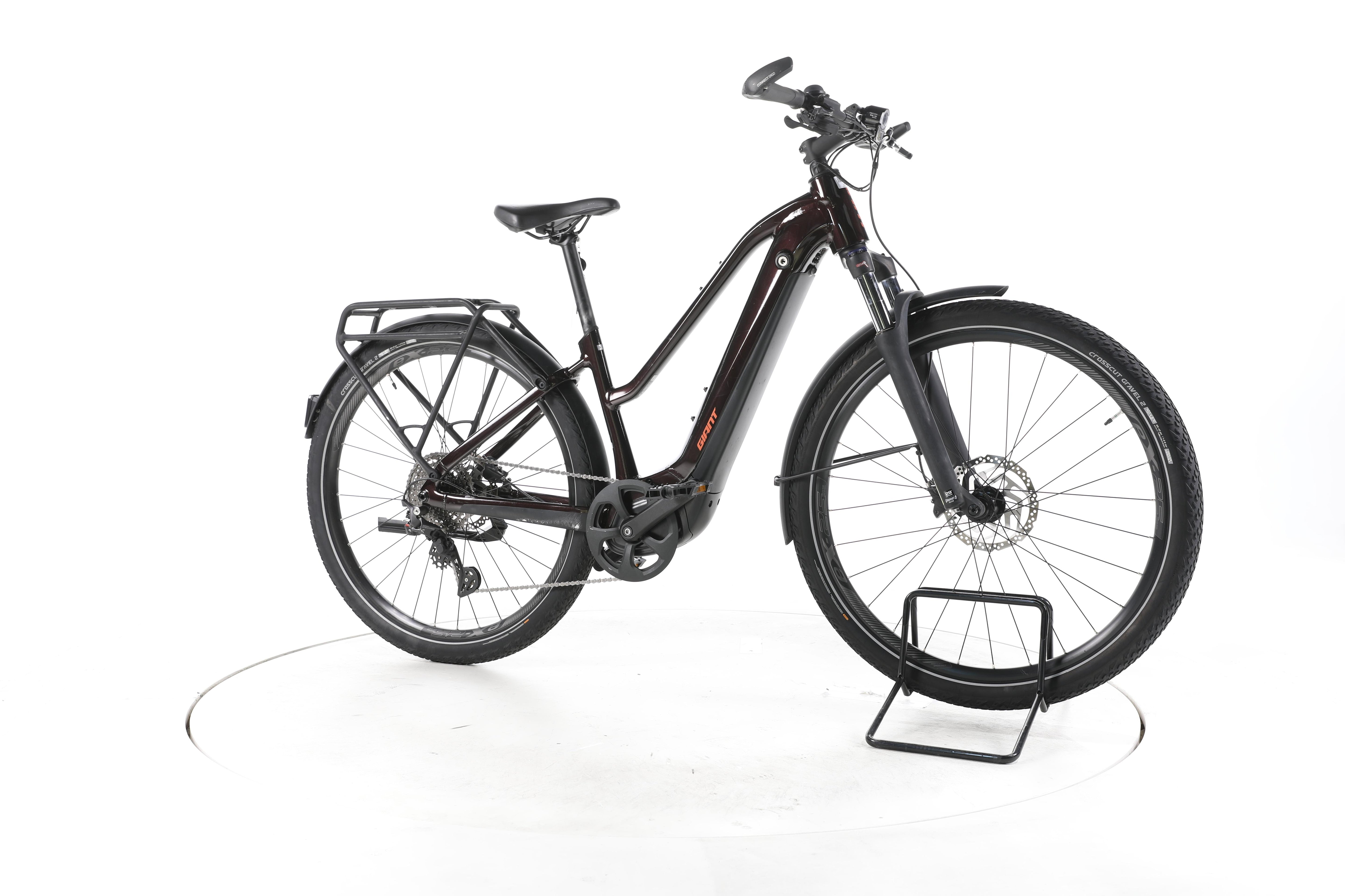 Giant Explore E+ Pro 0 Trekking E-Bike - Image 2