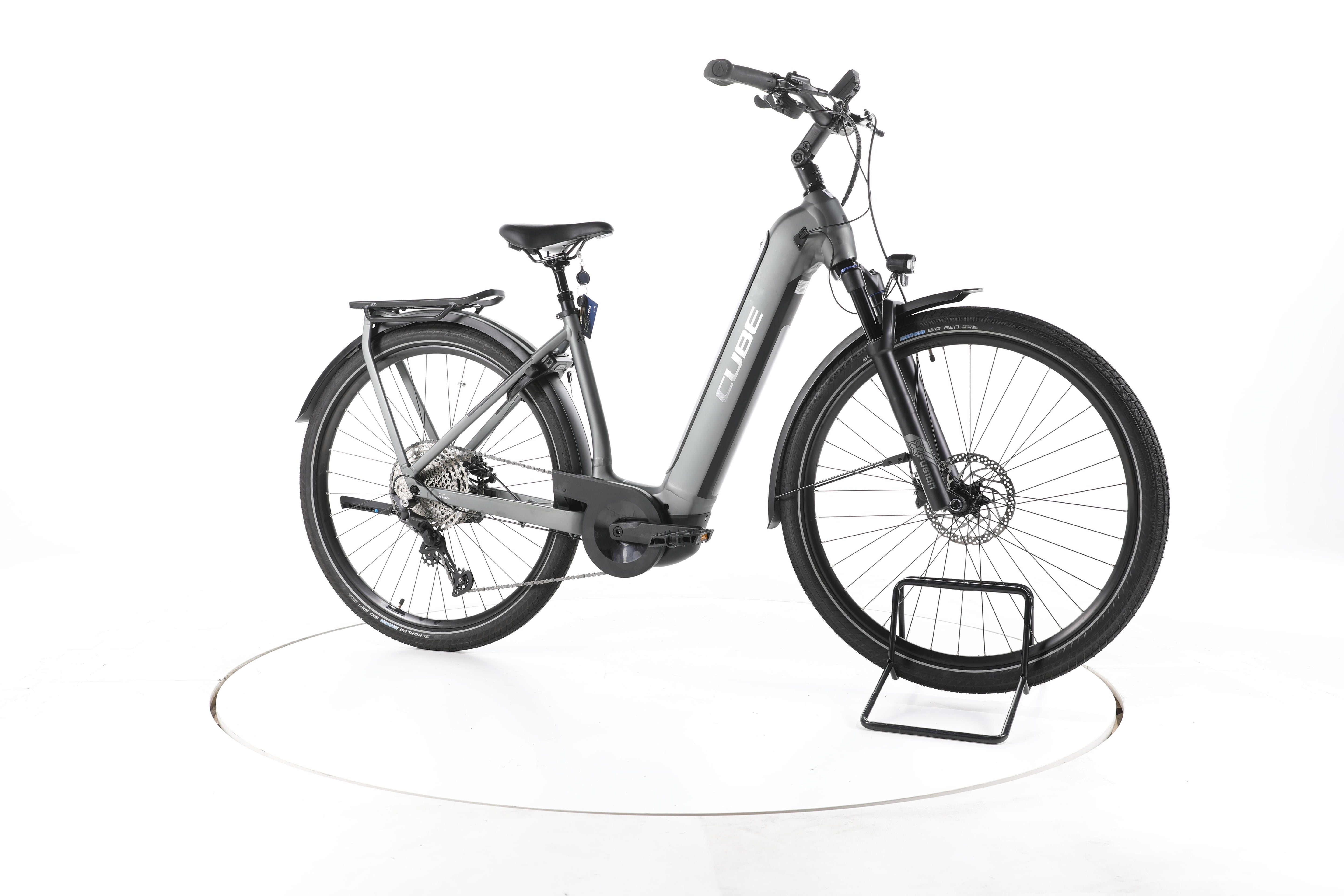 Cube Kathmandu Hybrid Pro Trekking E-Bike Tiefeinsteiger - Image 2
