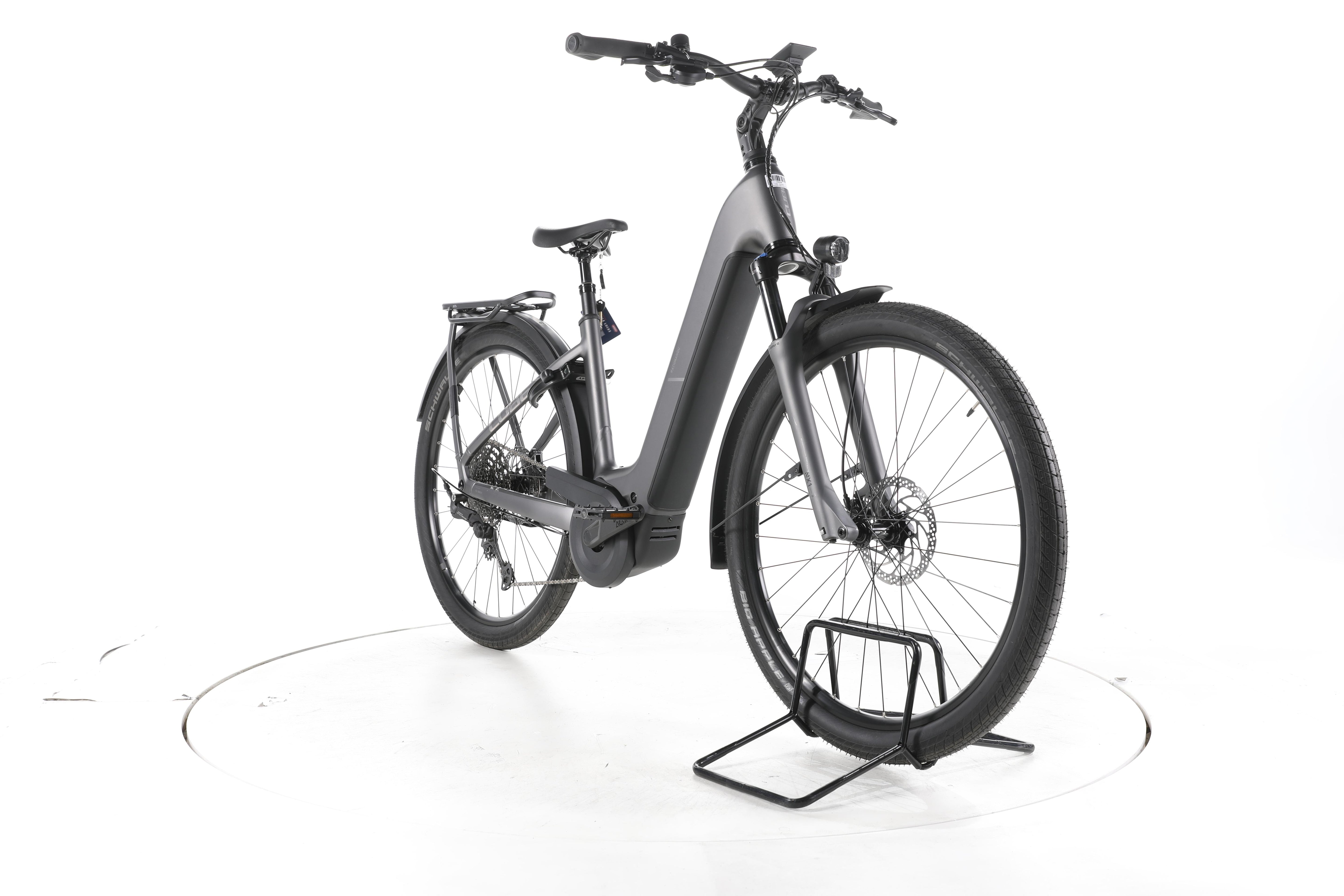 Cube Kathmandu Hybrid Pro Trekking E-Bike Tiefeinsteiger - Image 3