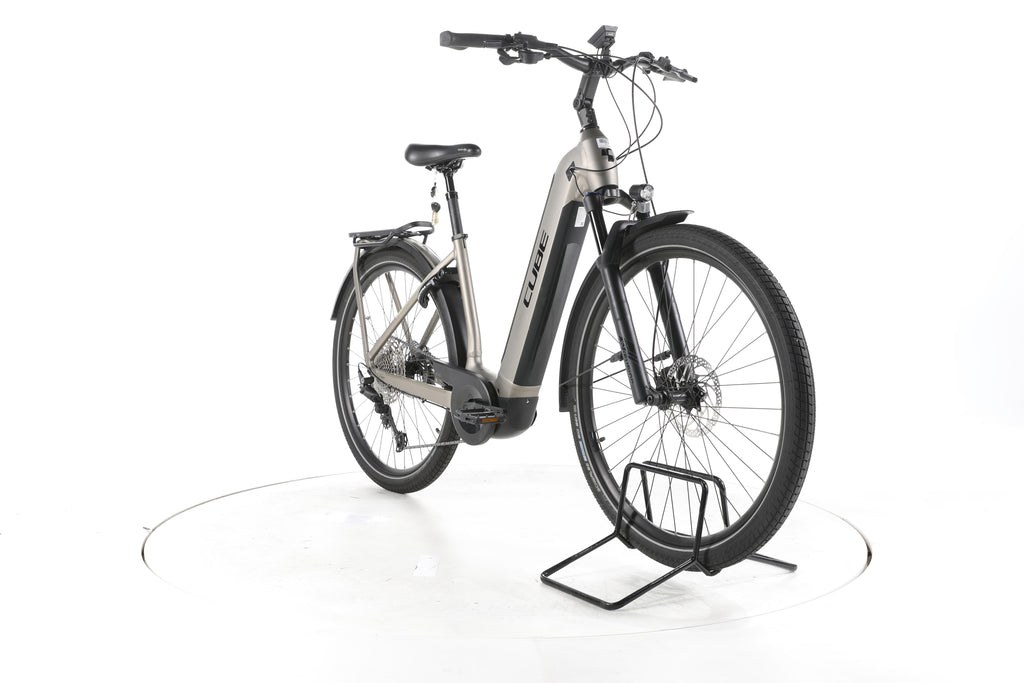 Cube Kathmandu Hybrid Pro Trekking E-Bike Tiefeinsteiger - Image 3