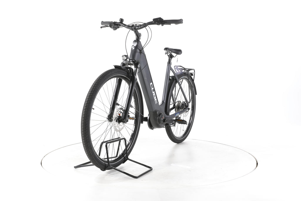 Cube Touring Hybrid ONE Trekking E-Bike Tiefeinsteiger - Image 5