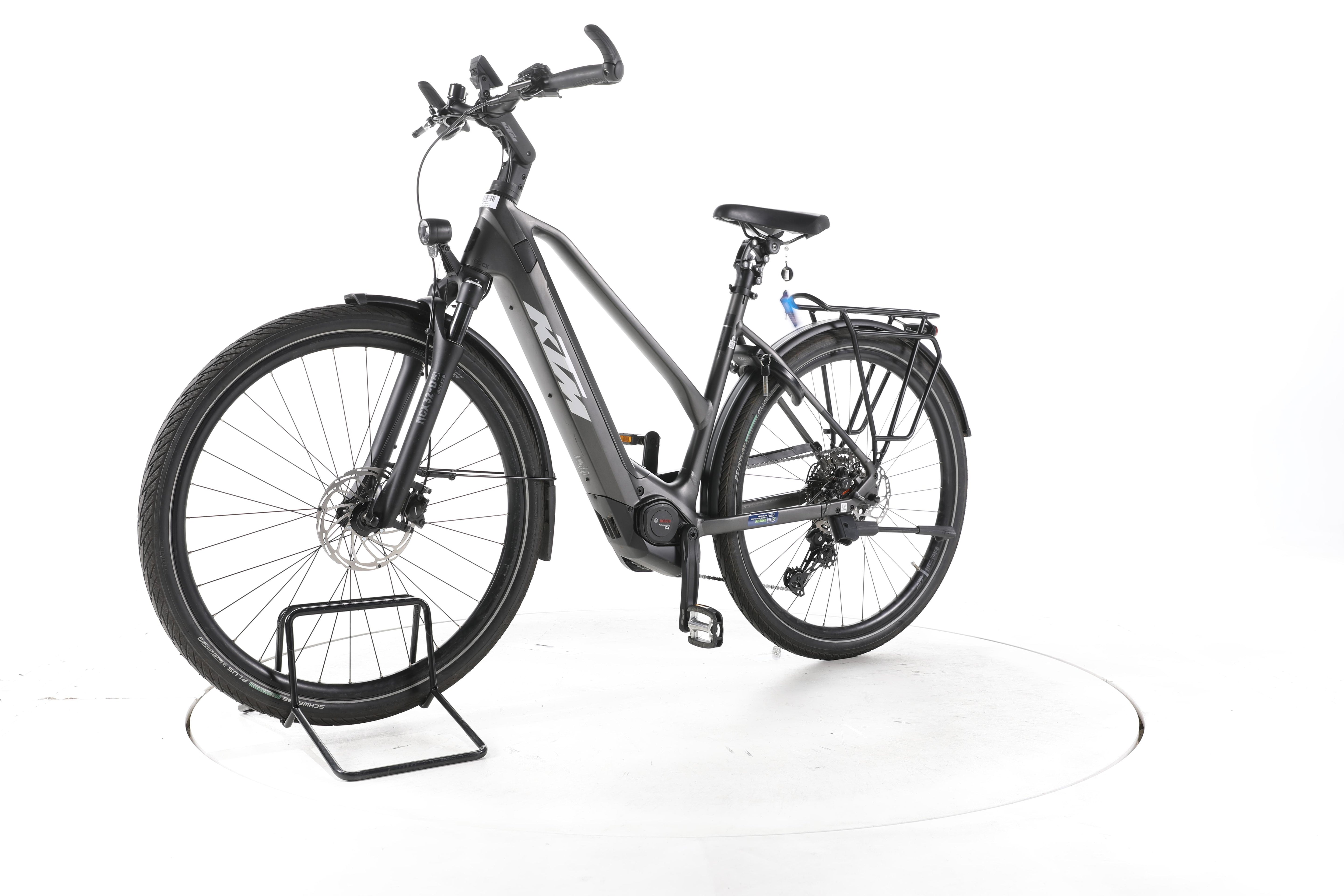 KTM Cento 10 Plus Trekking E-Bike 2025 - Image 6