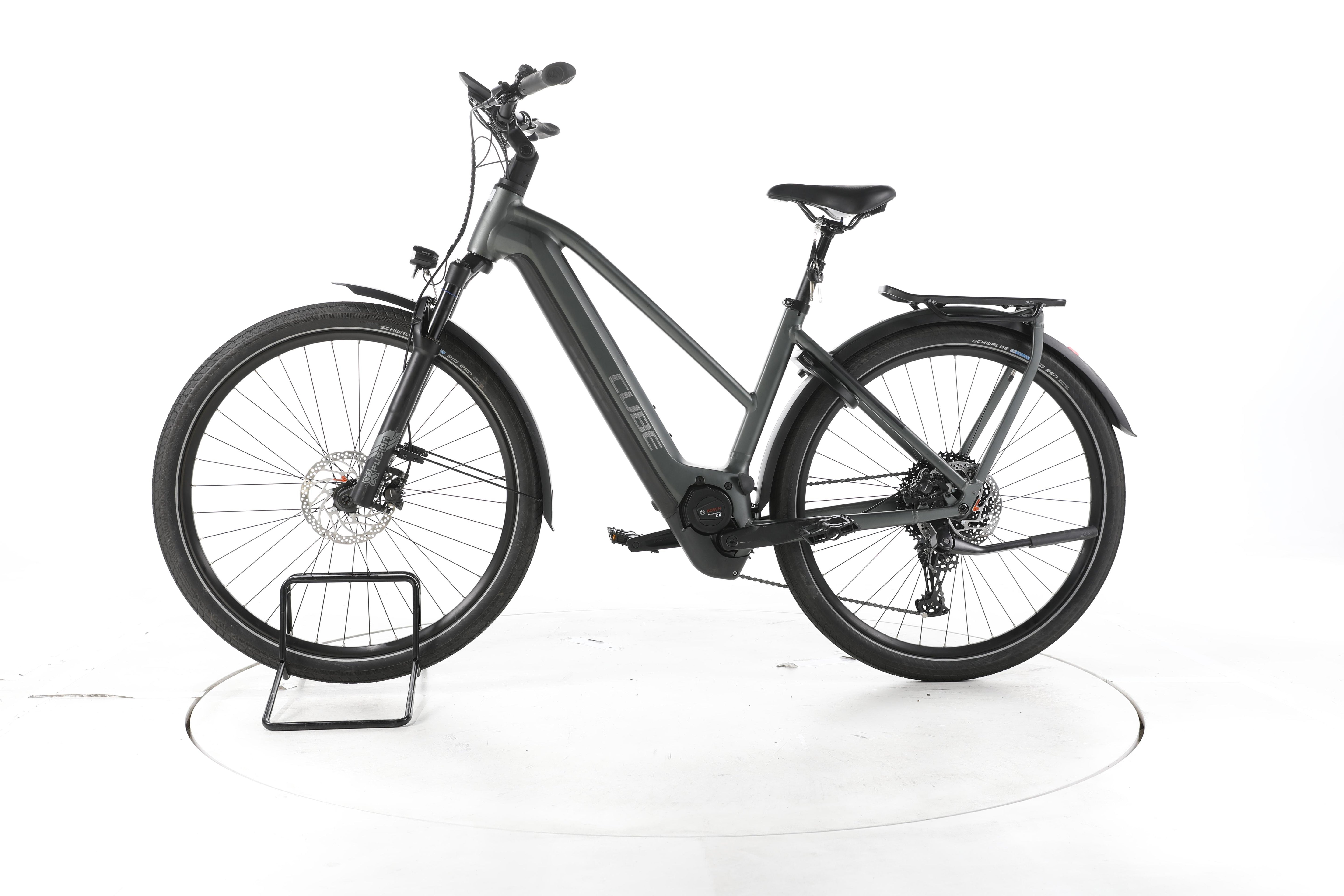 Cube Kathmandu Hybrid Pro Trekking E-Bike - Image 7