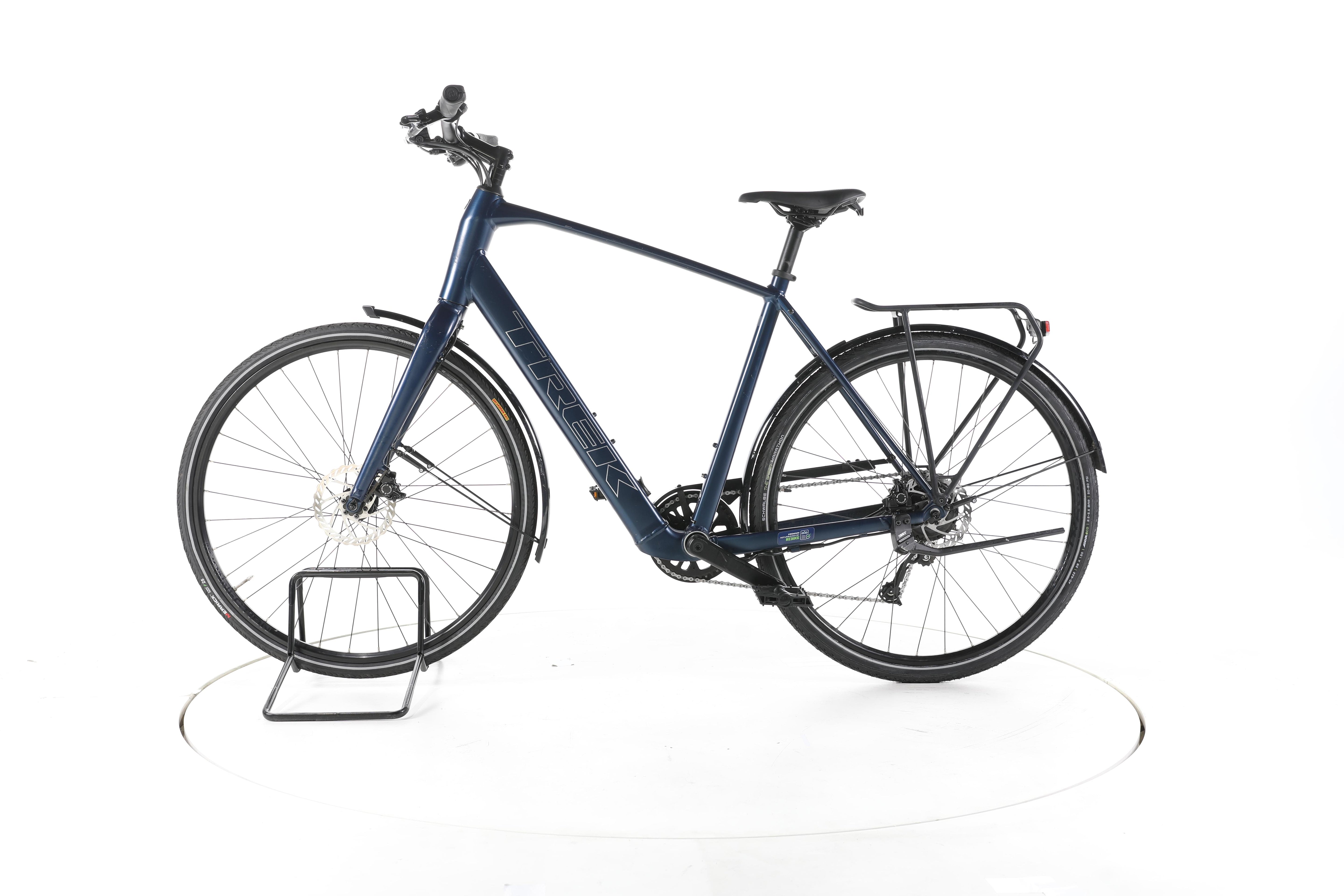 Trek FX+ 2 Trekking E-Bike - Image 7