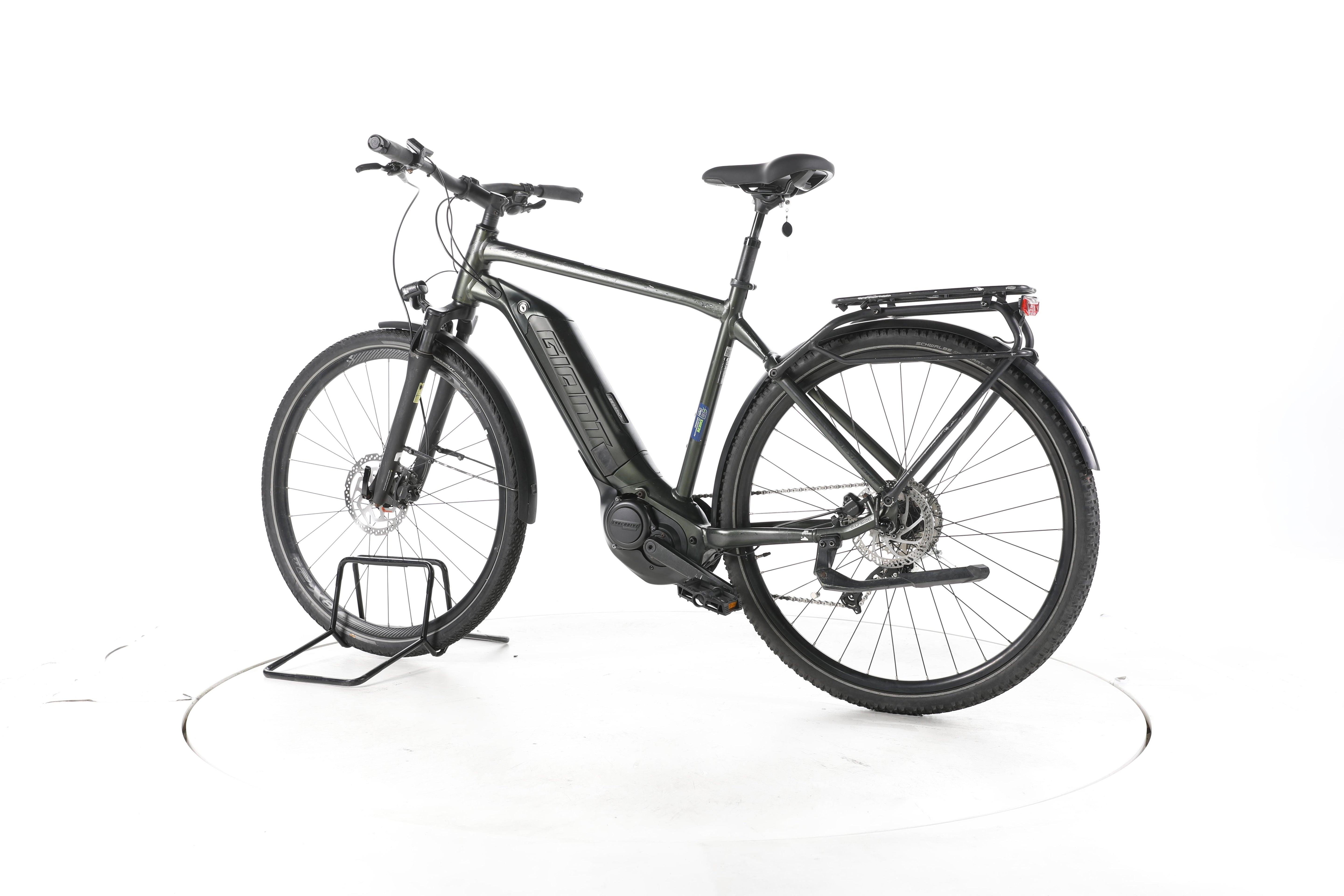 Giant Explore E+ 3 Trekking E-Bike - Image 8