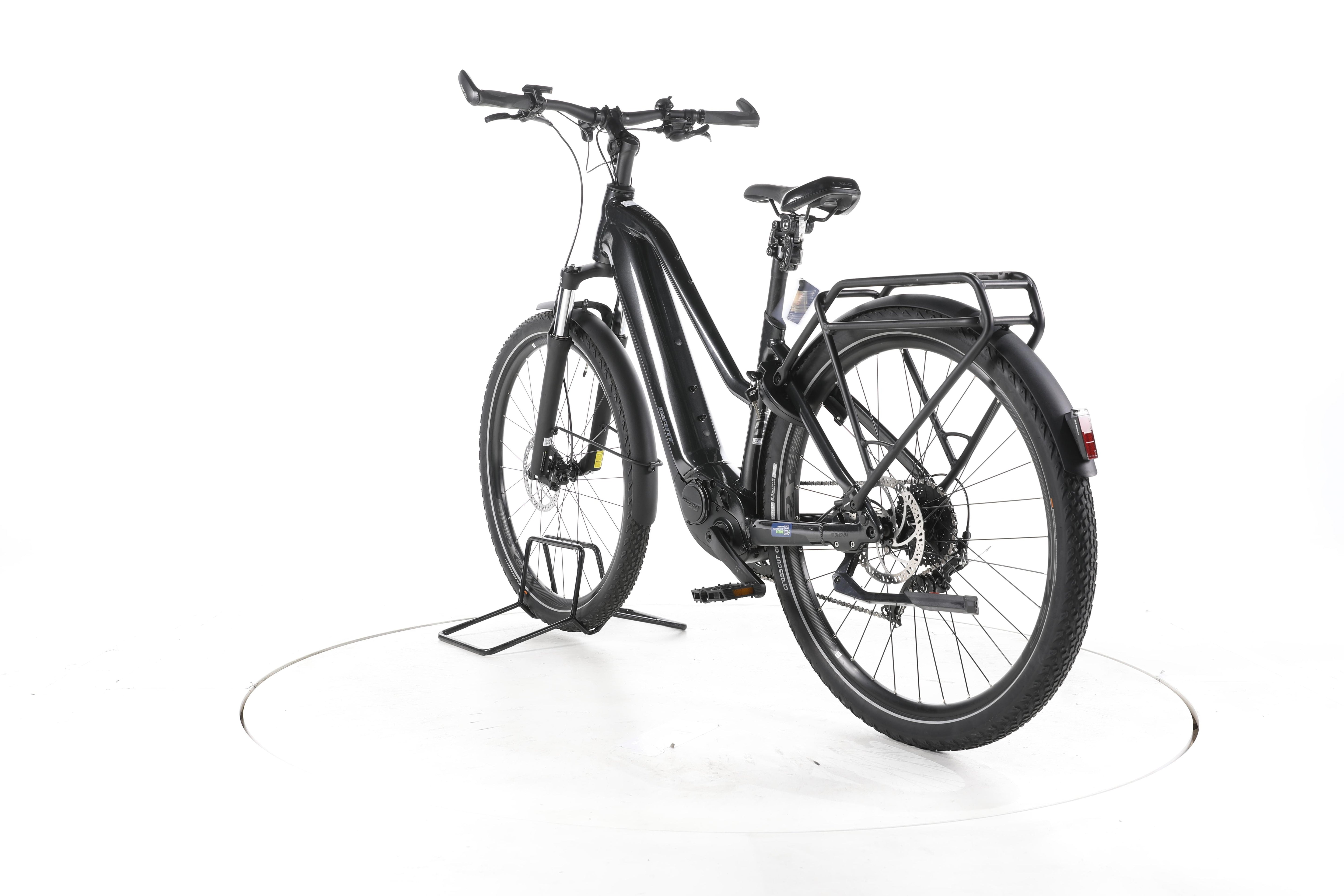 Giant Explore E + 2 STA Trekking E-Bike - Image 9