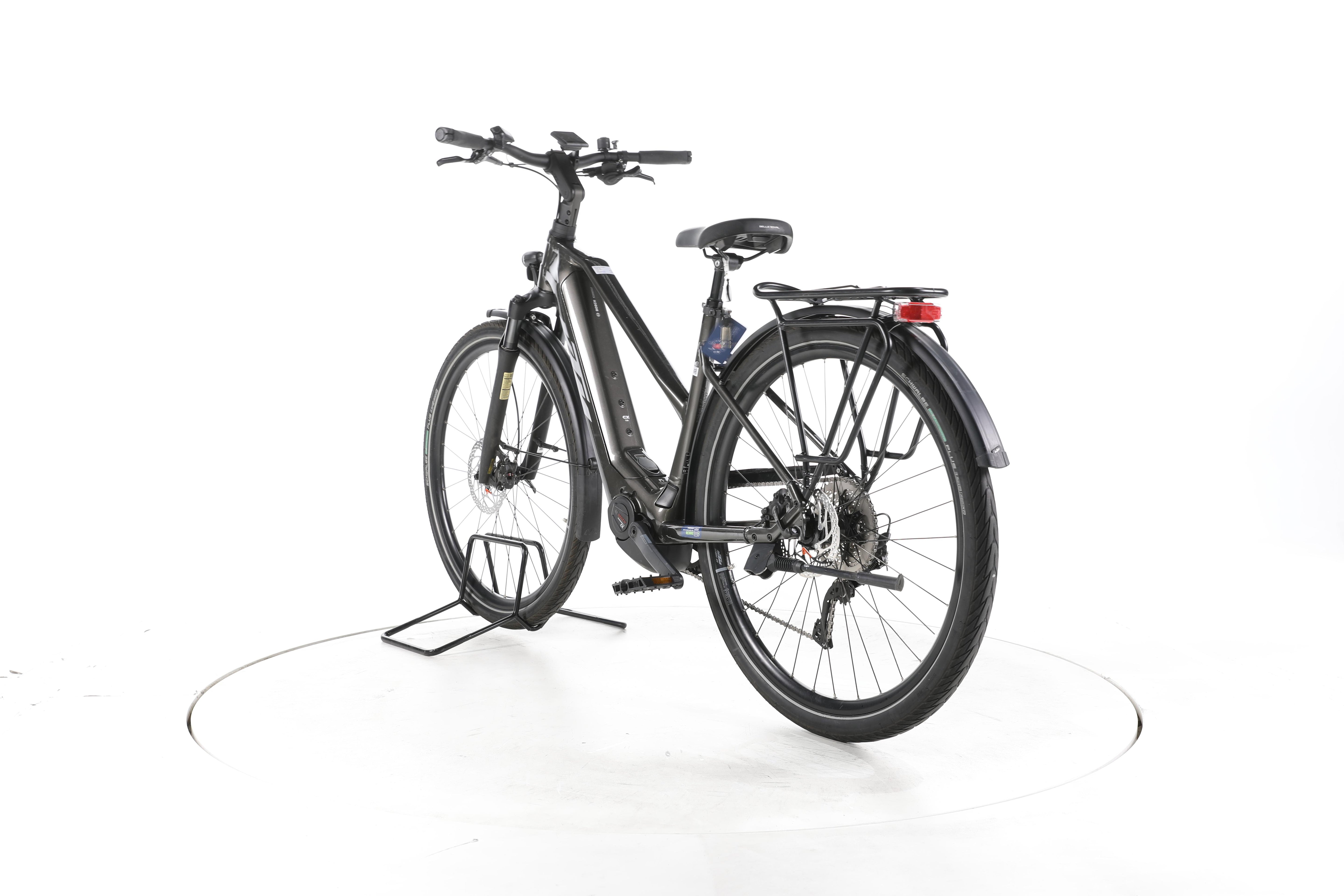 KTM Macina Style 740 Trekking E-Bike - Image 9
