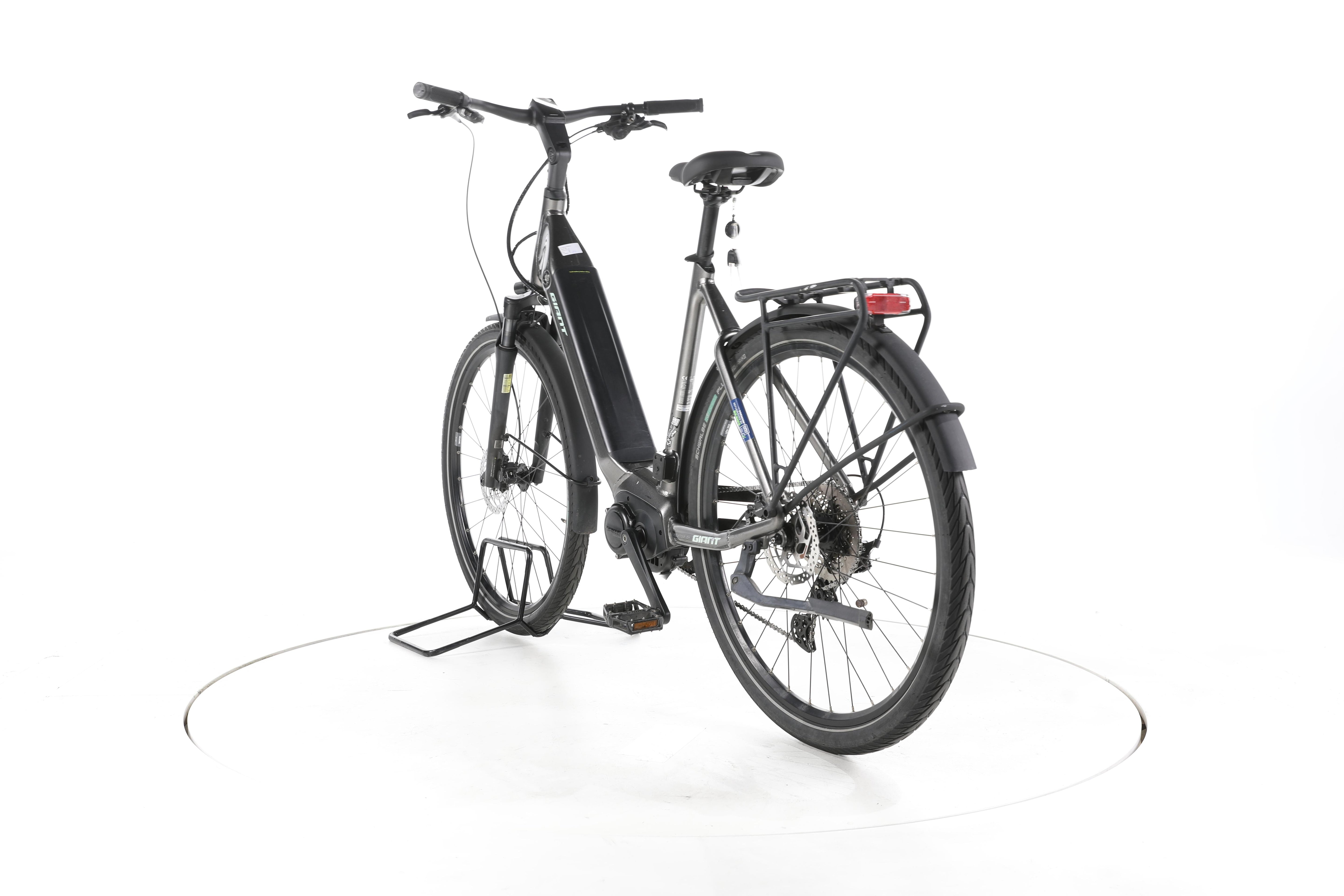 Giant DailyTour E+ 2D LDS Trekking E-Bike Tiefeinsteiger - Image 9