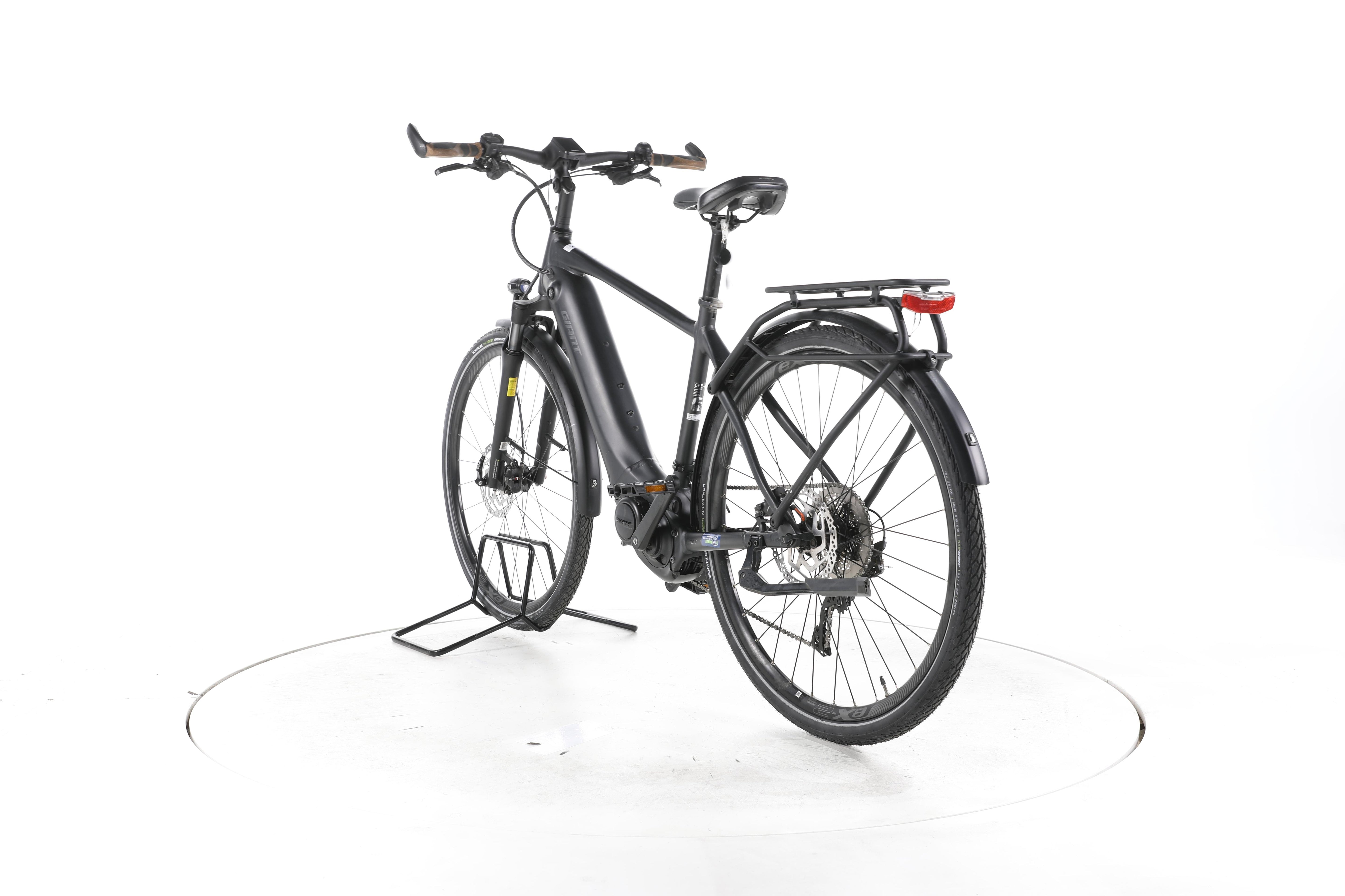 Giant Explore E+ 1 Trekking E-Bike - Image 9