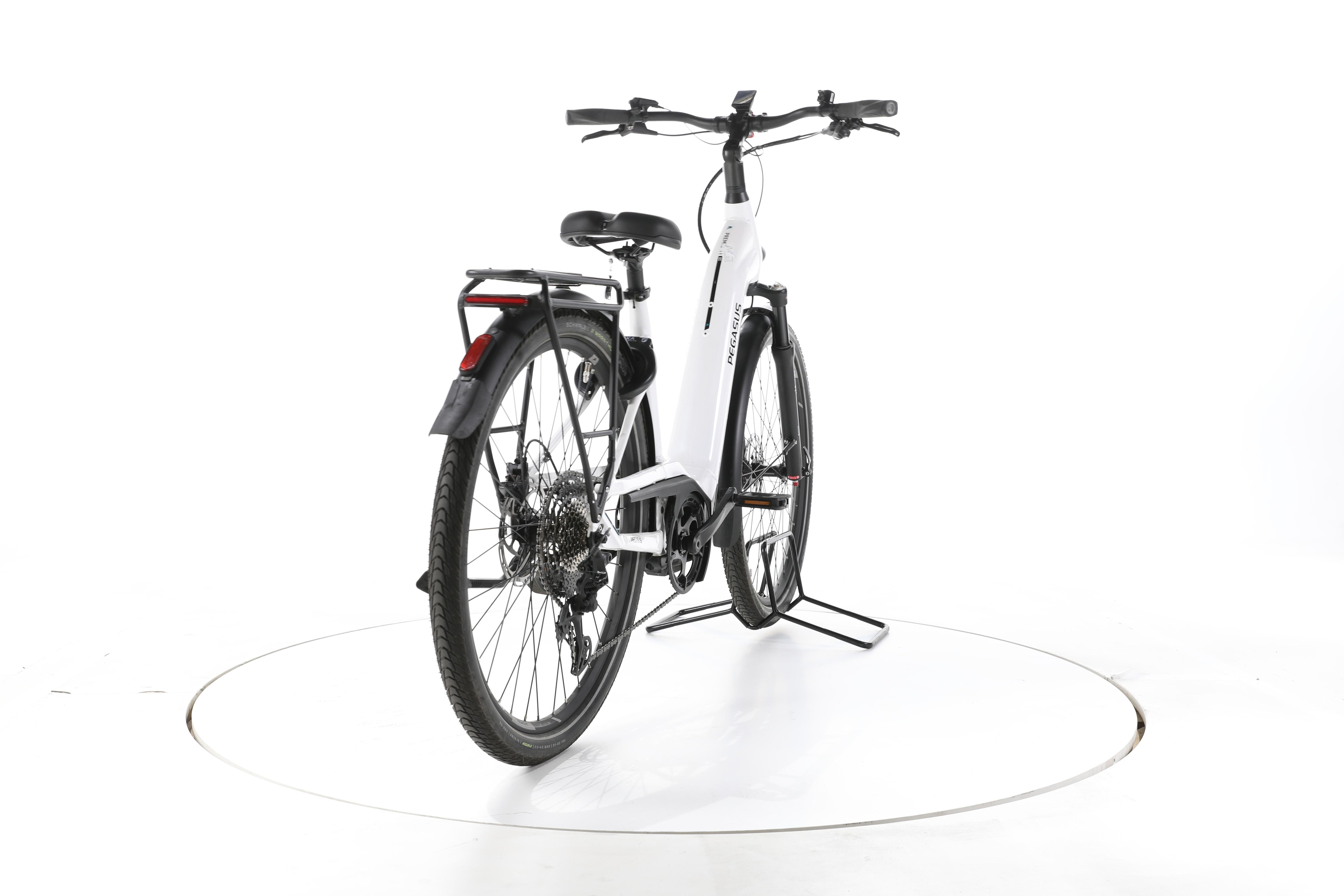 Pegasus Premio EVO 11 "40 Years" Trekking E-Bike Tiefeinsteiger - Image 11