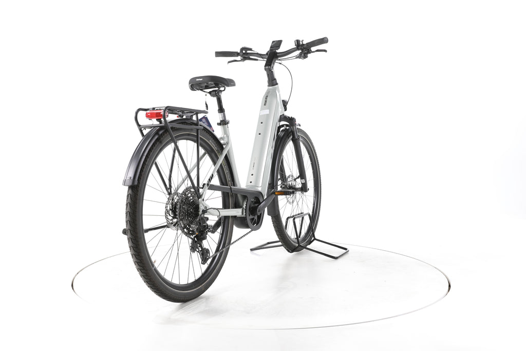 KTM Macina Ultimate Pro Trekking E-Bike Tiefeinsteiger - Image 11