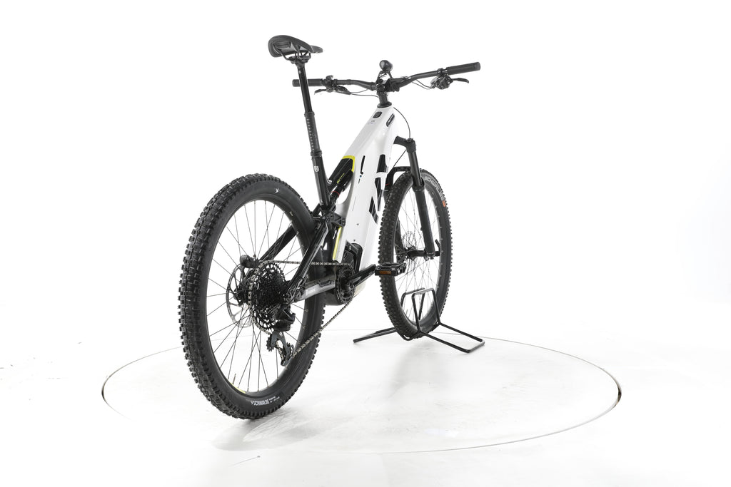 Husqvarna E-Bicycles Mountain Cross MC4 E-Bike Fully Carbon - Image 11