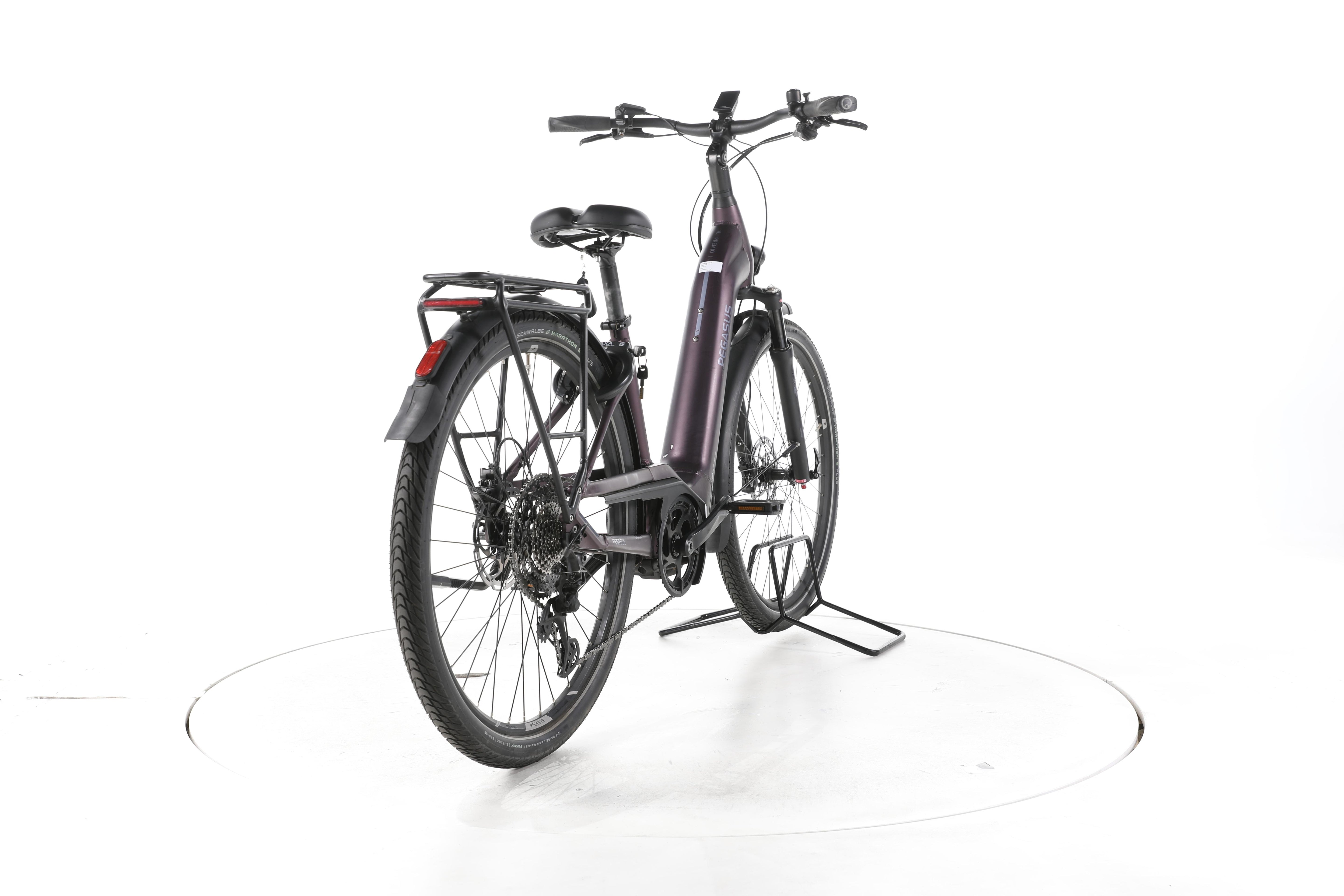 Pegasus Premio EVO 11 "40 Years" Trekking E-Bike Tiefeinsteiger - Image 11