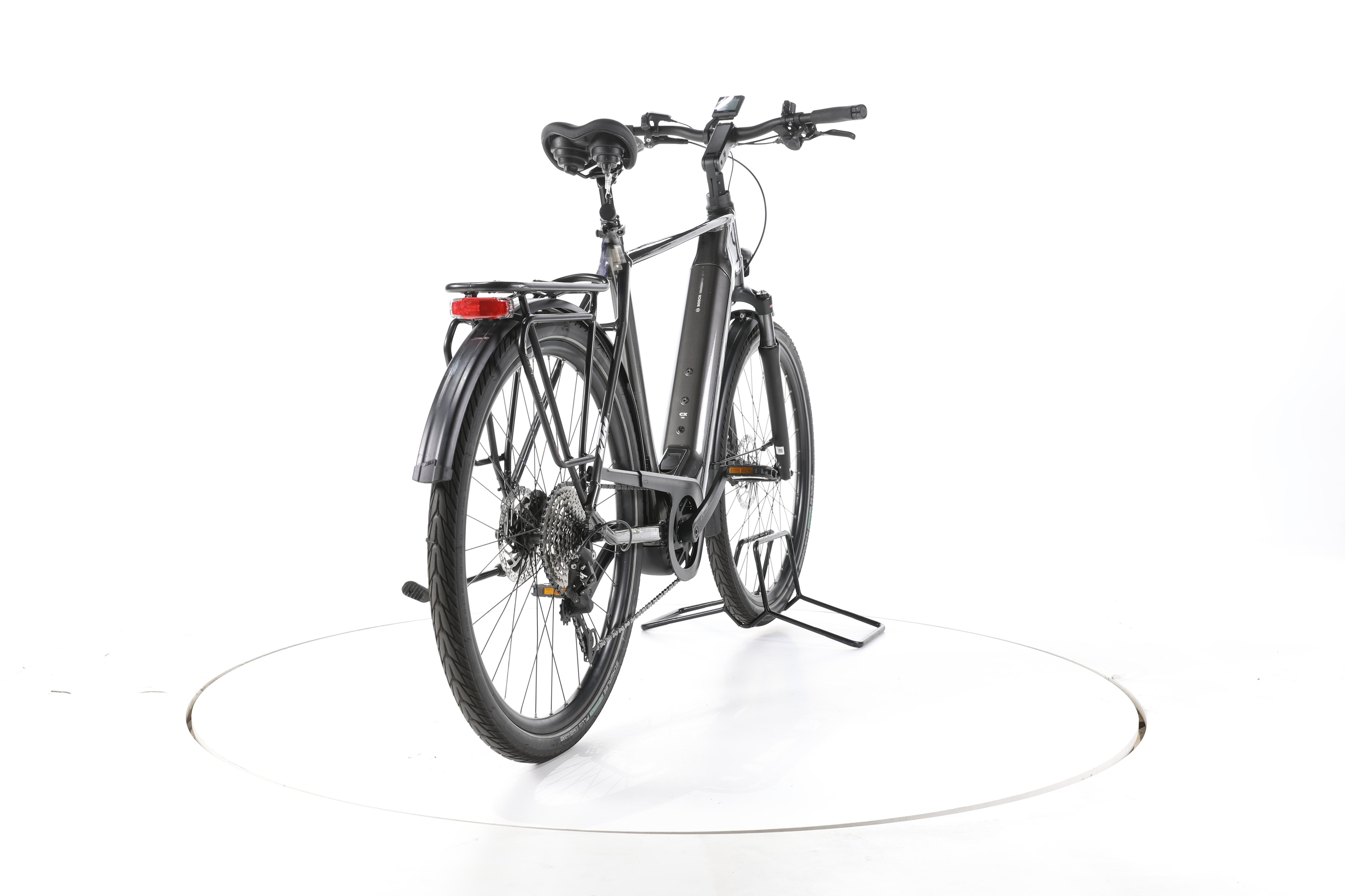 KTM Macina Style 740 Trekking E-Bike - Image 11