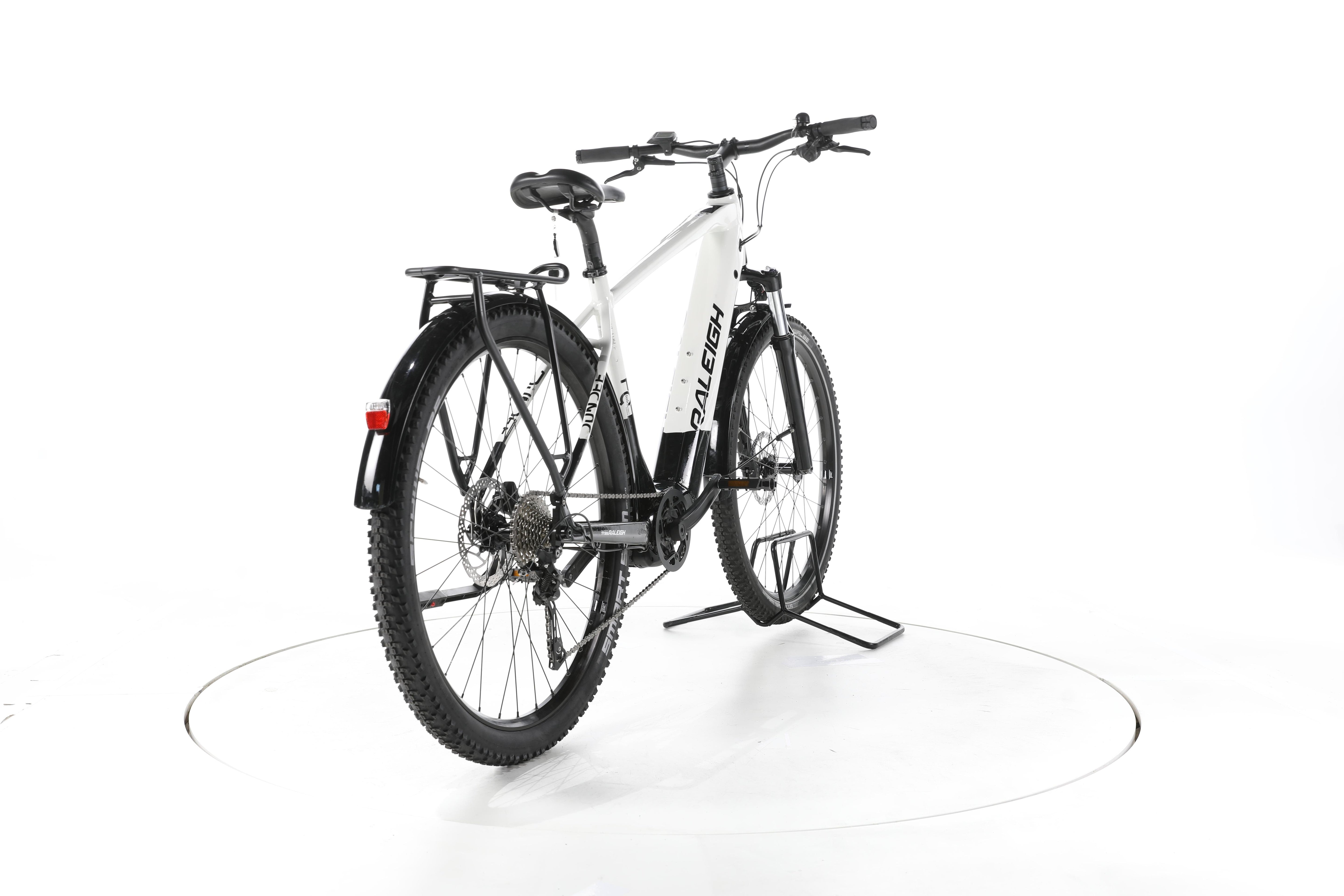 Raleigh Dundee 10 Trekking E-Bike - Image 11