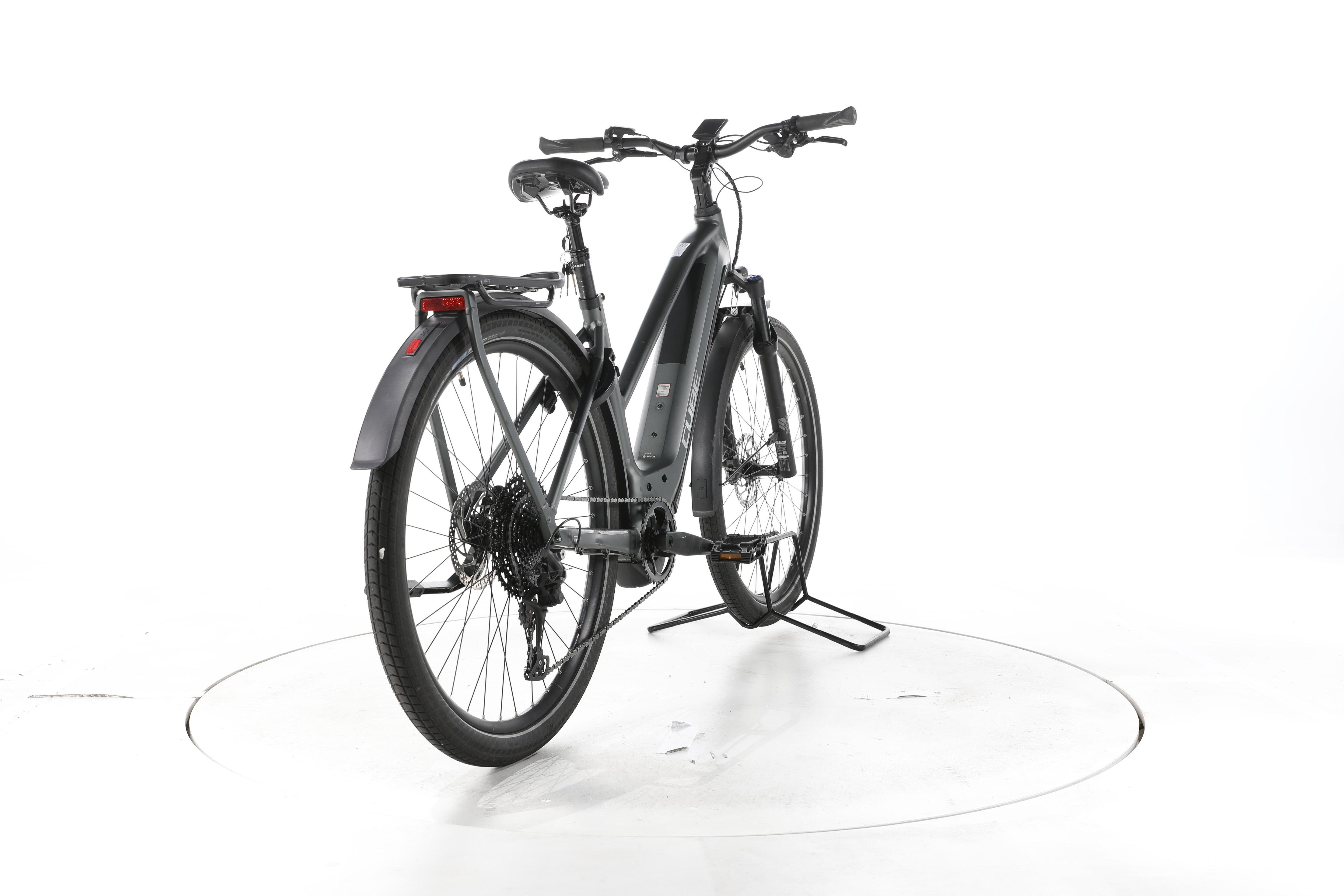 Cube Kathmandu Hybrid Pro Trekking E-Bike - Image 11