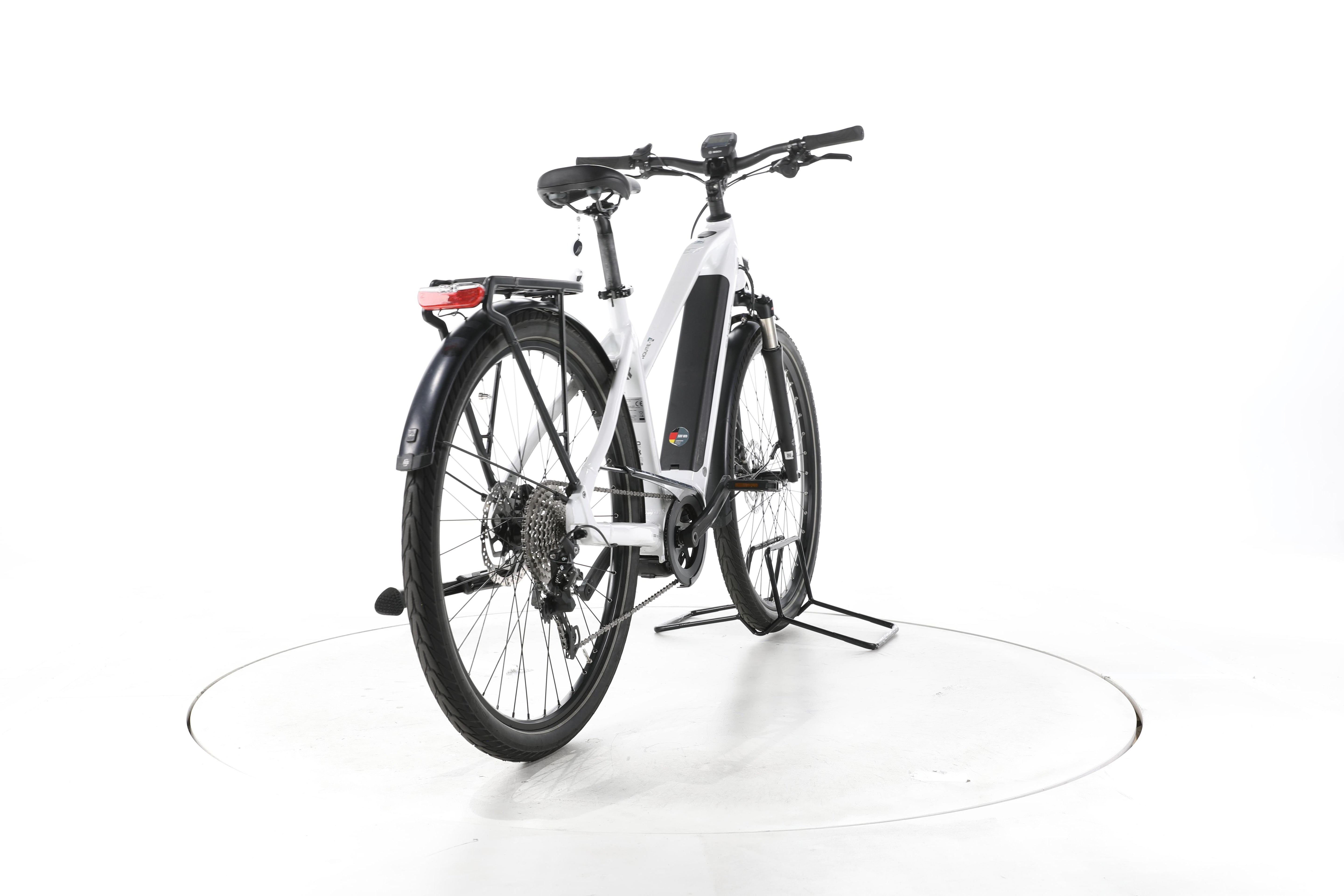 Carver Route E.510 Trekking E-Bike - Image 11