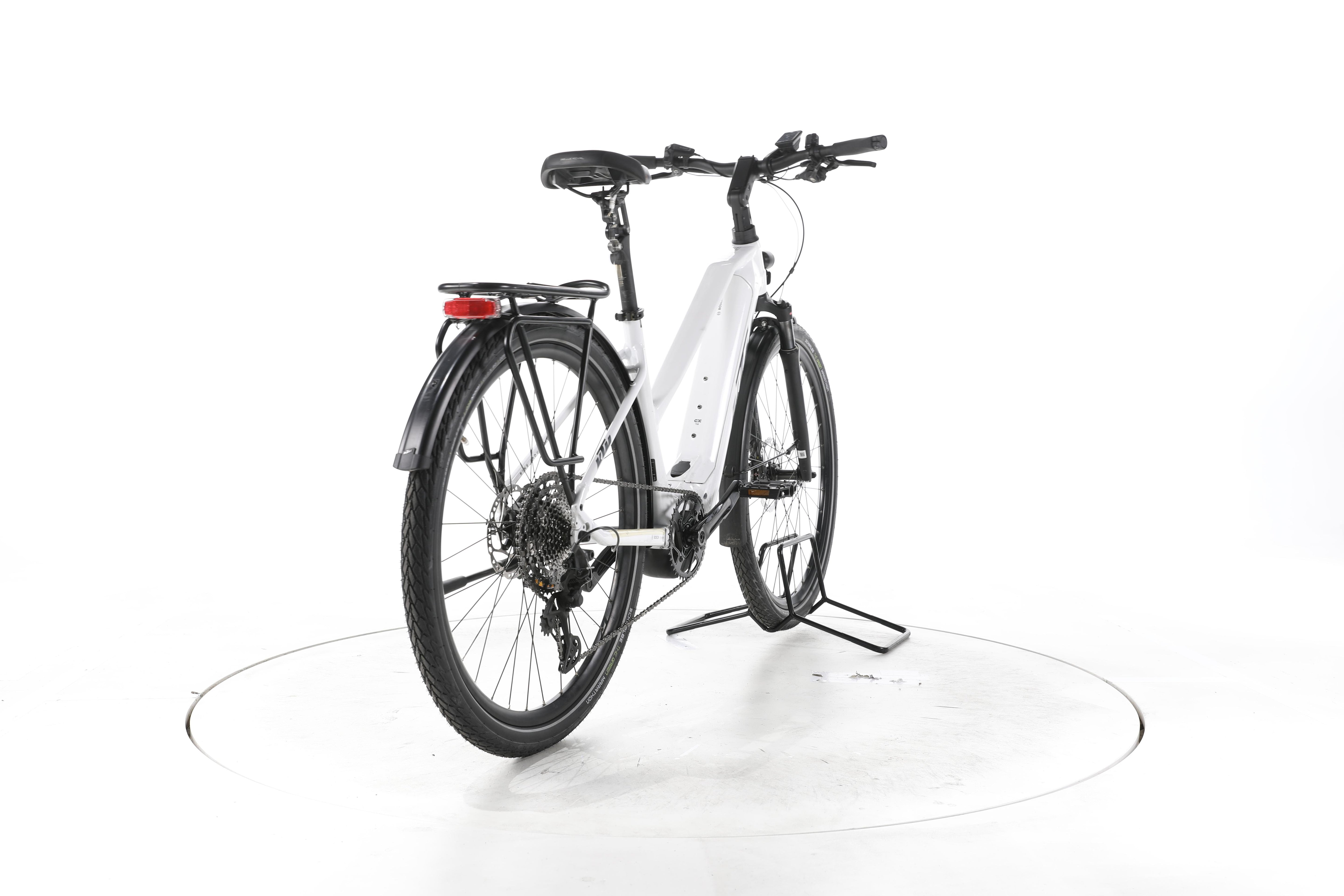 KTM Macina Style 720 Trekking E-Bike - Image 11