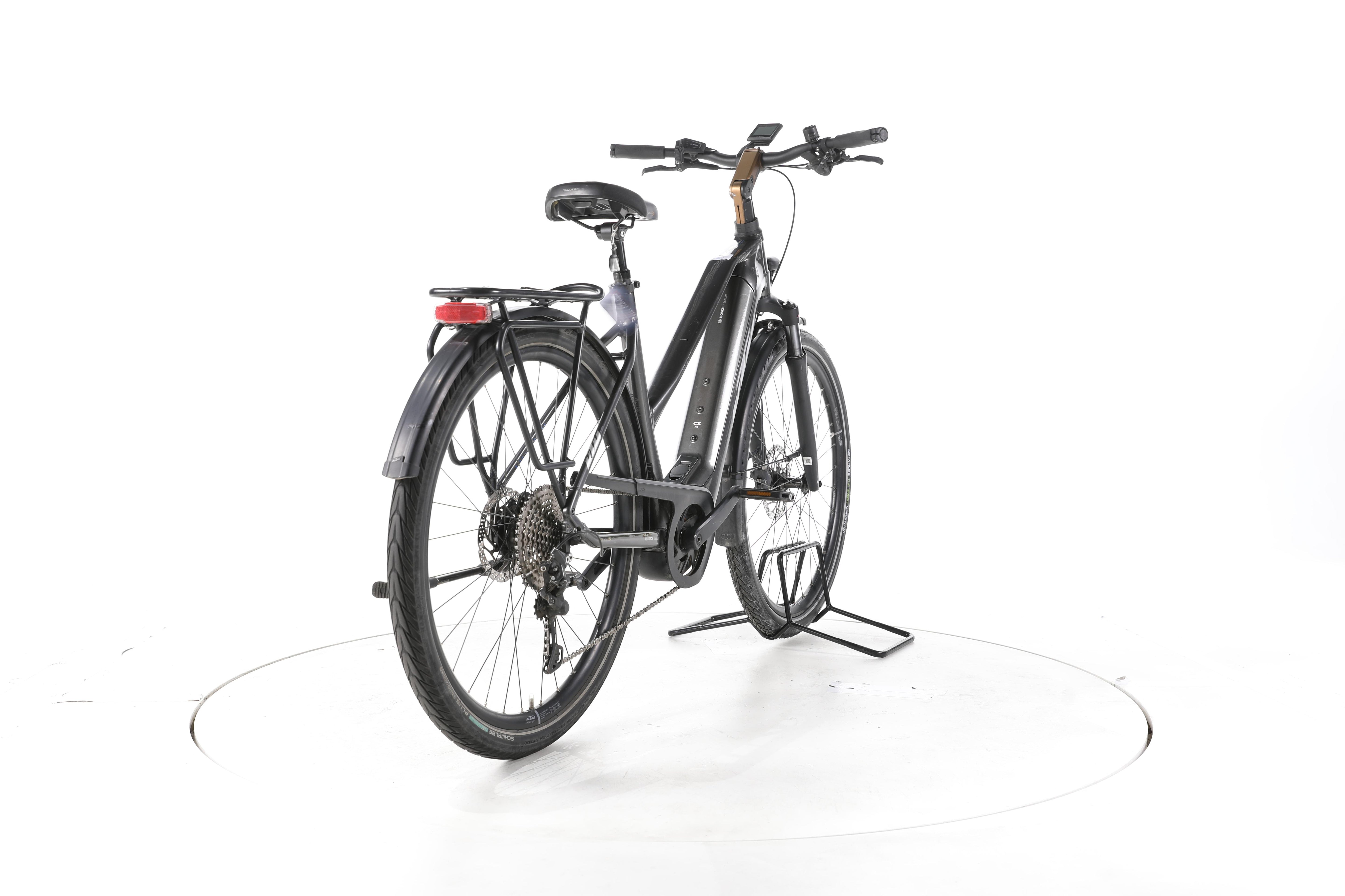 KTM Macina Style 740 Trekking E-Bike - Image 11