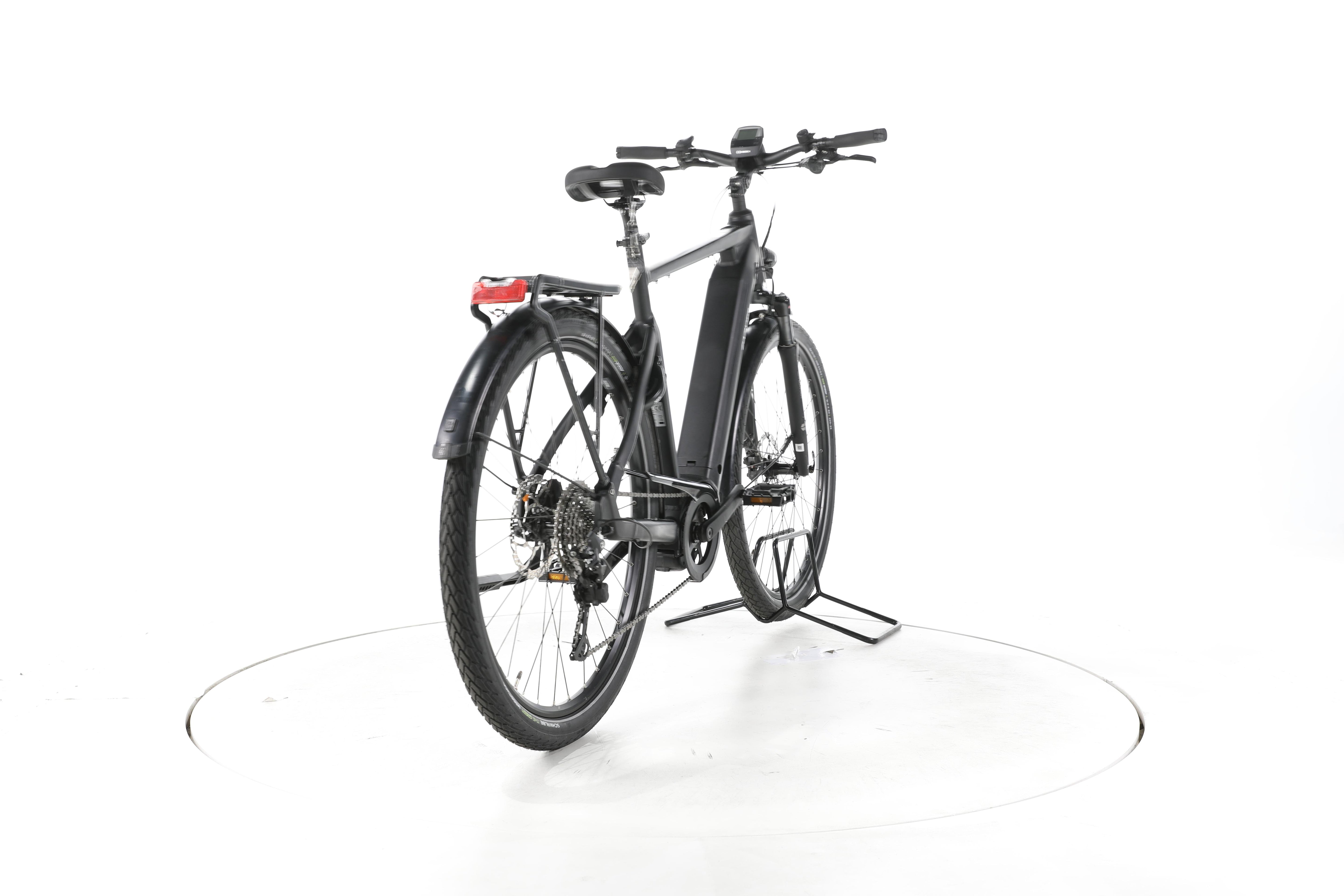 Carver Route E.510 Trekking E-Bike - Image 11