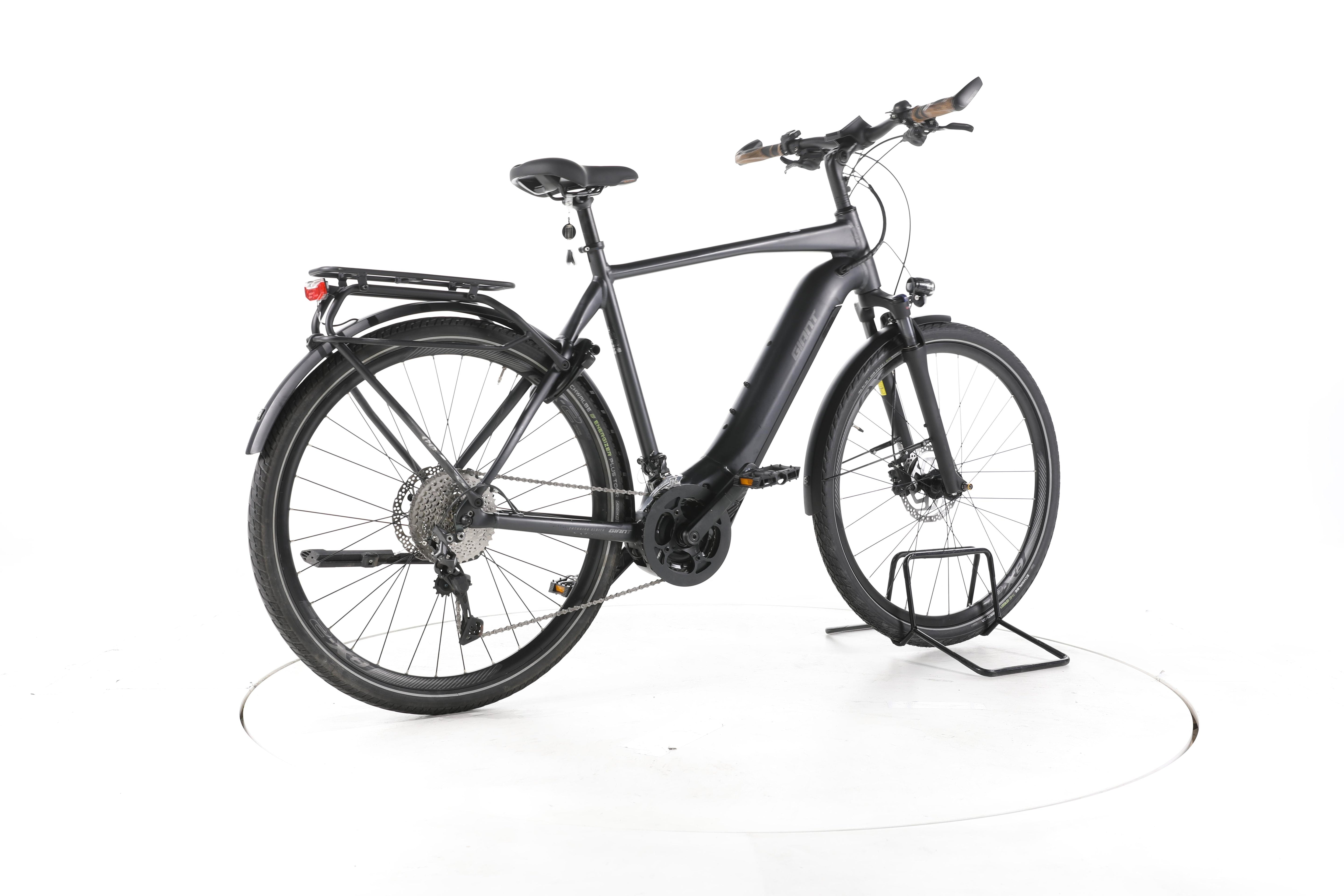Giant Explore E+ 1 Trekking E-Bike - Image 12