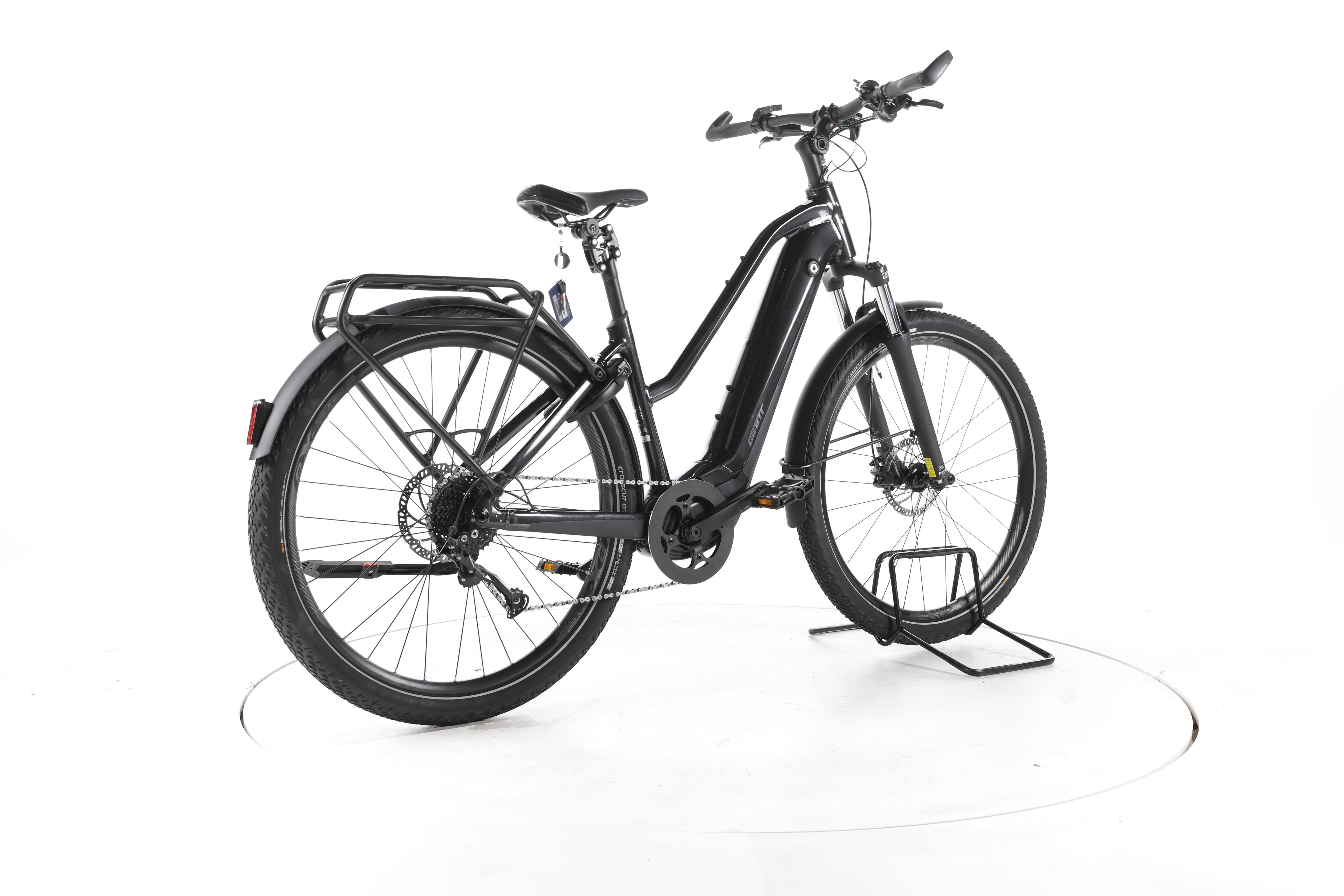 Giant Explore E + 2 STA Trekking E-Bike - Image 12