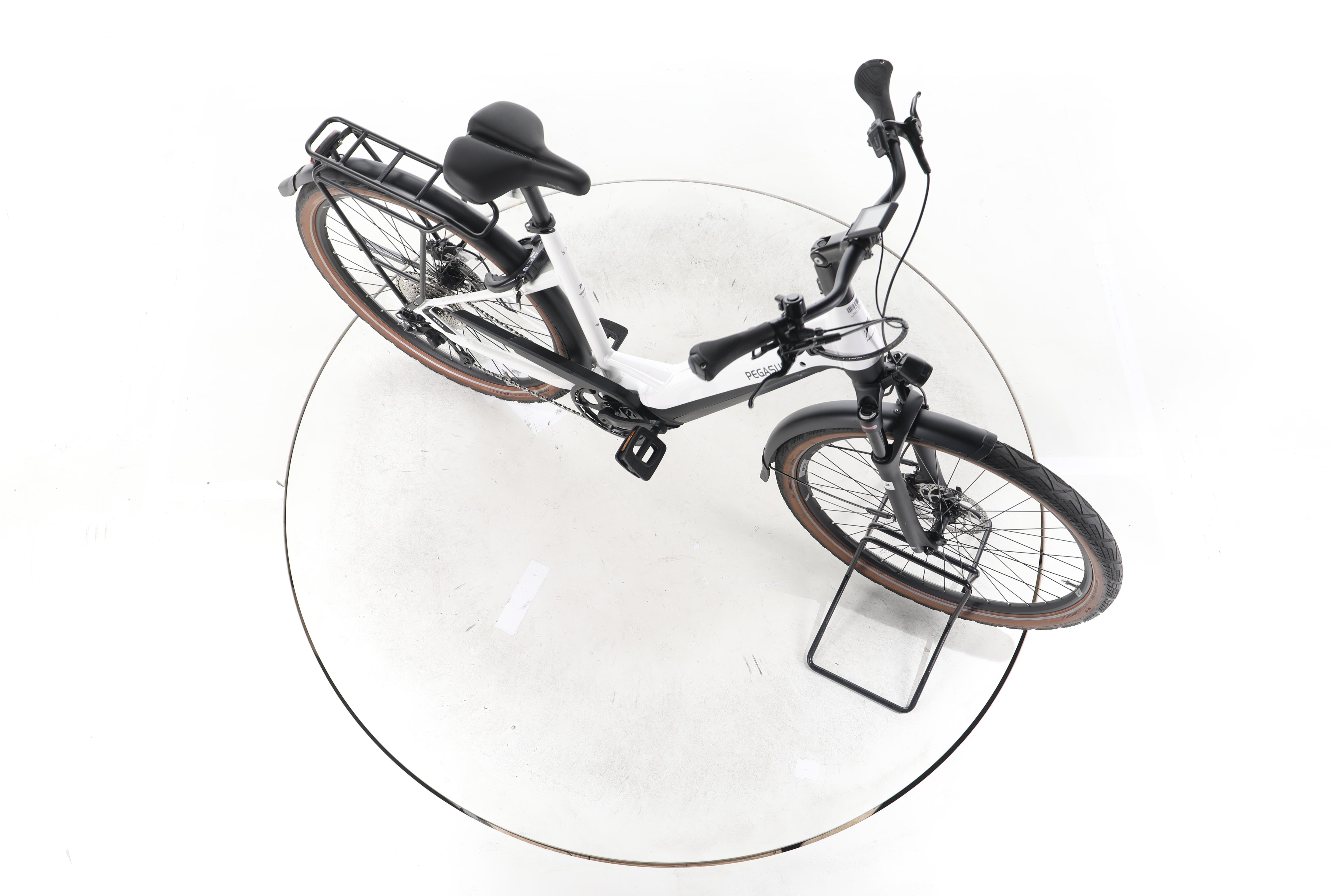 Pegasus Premio EVO Lite Trekking E-Bike Tiefeinsteiger - Image 14