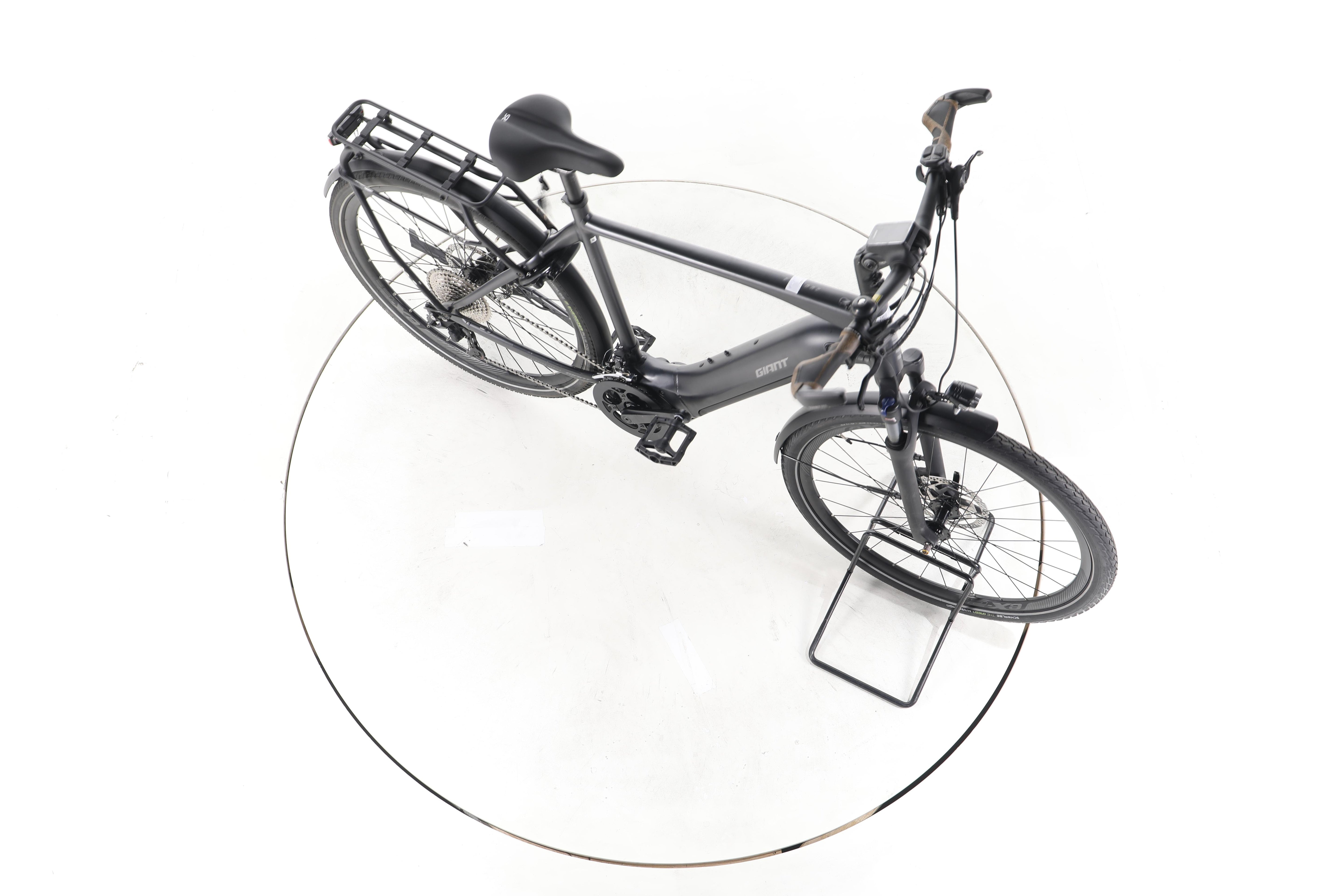 Giant Explore E+ 1 Trekking E-Bike - Image 14