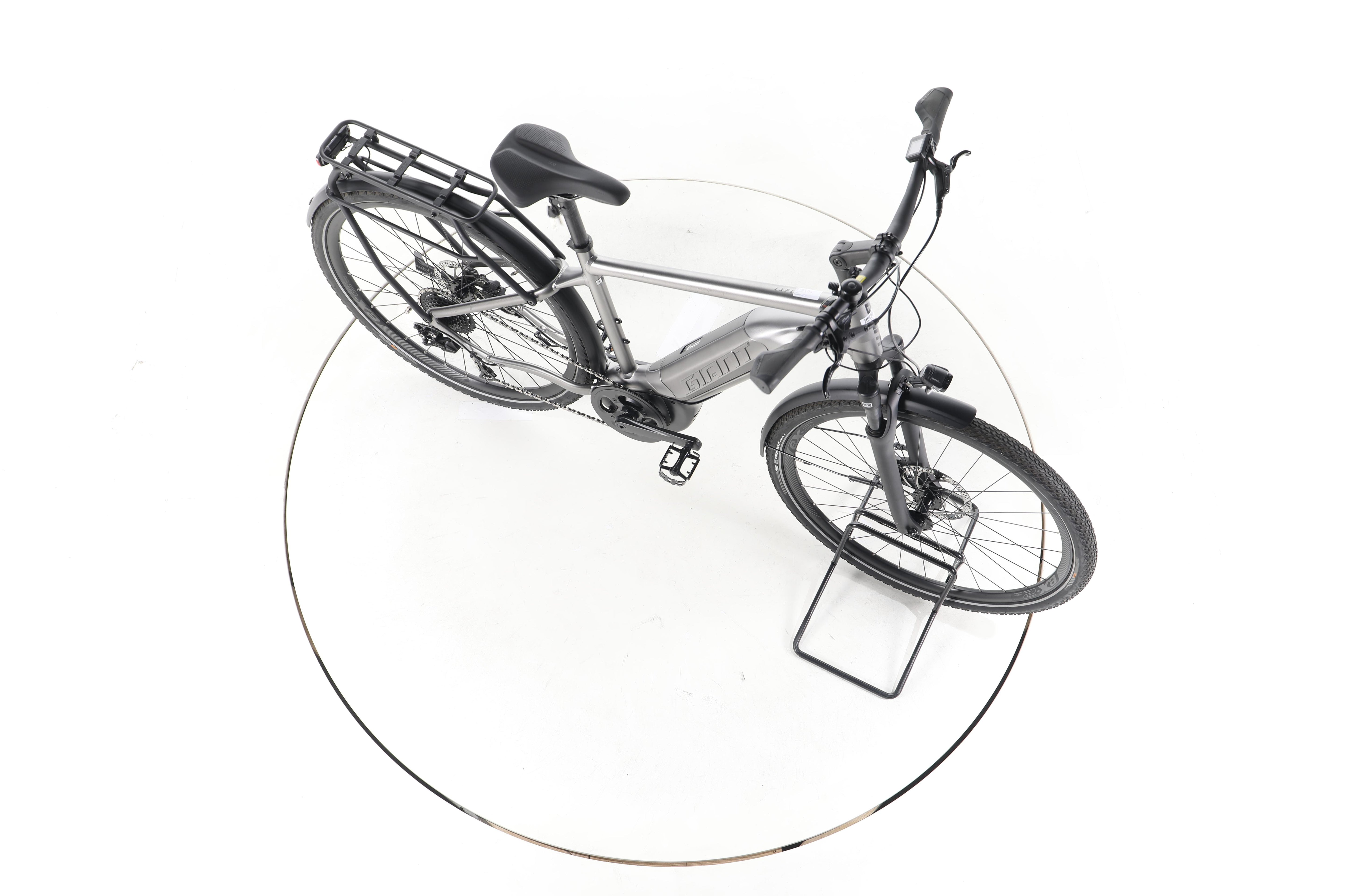 Giant Explore E+ 3 Trekking E-Bike - Image 14