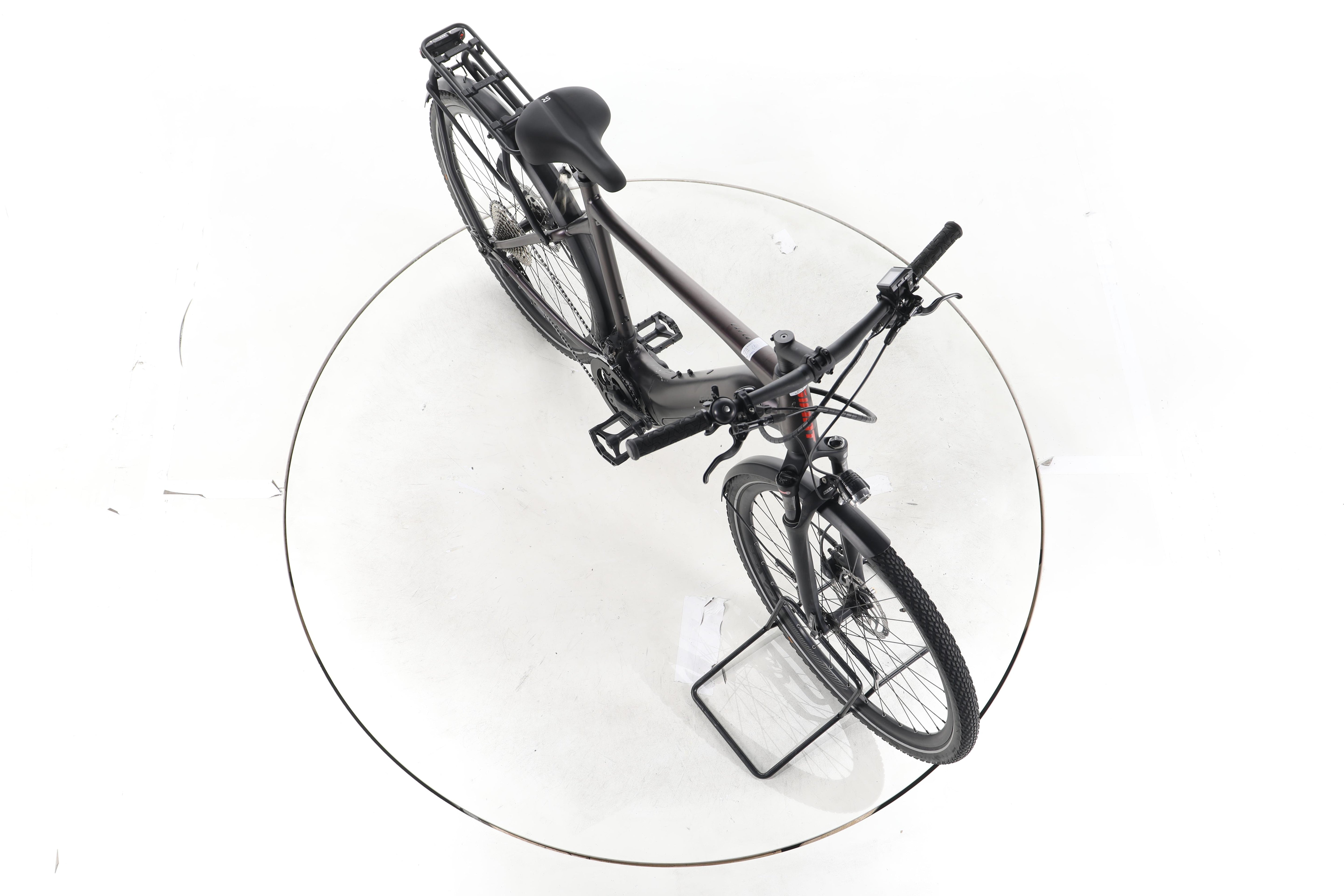 Giant Explore E+ Pro 1 Trekking E-Bike - Image 15