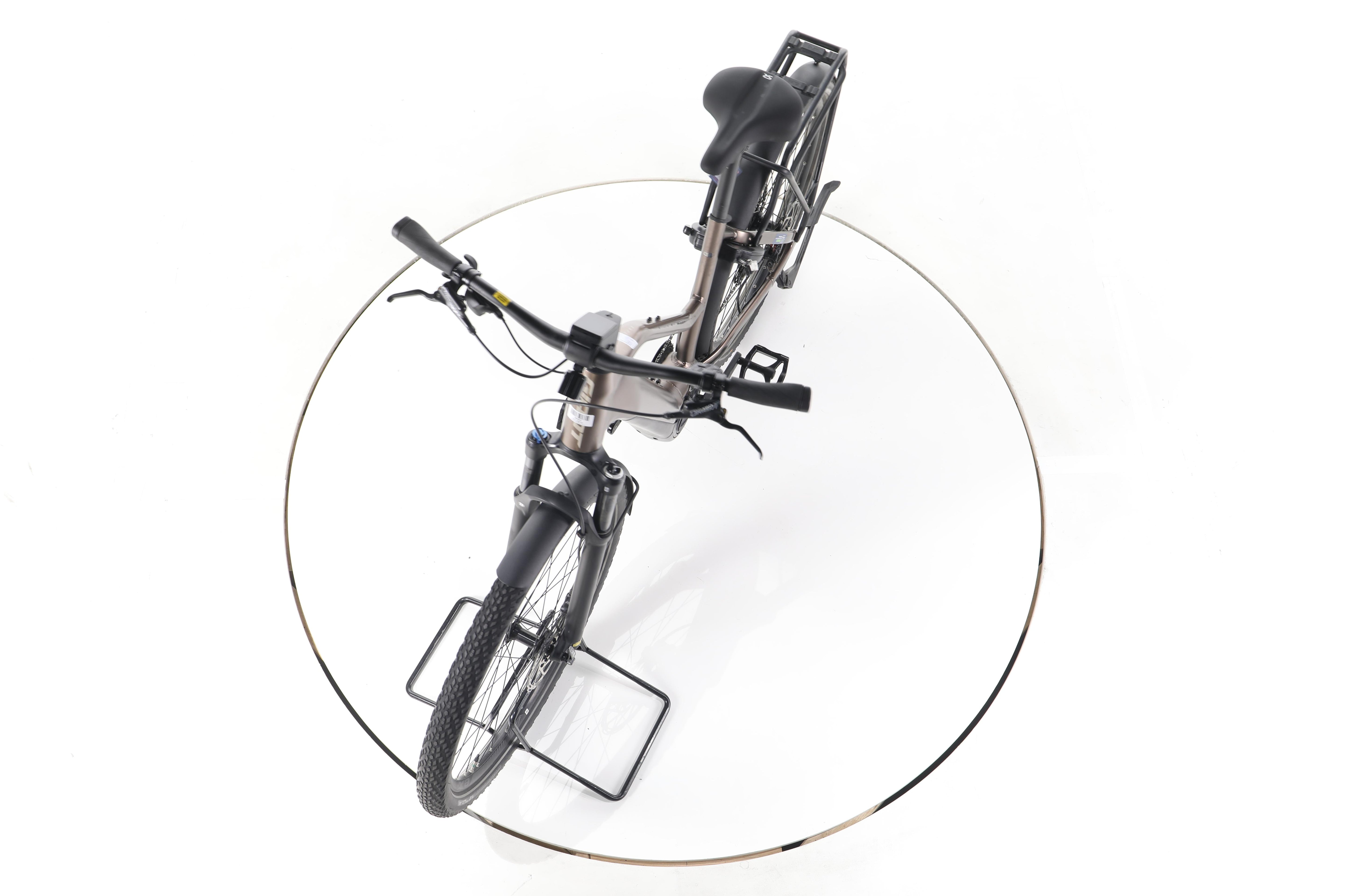 Giant Explore E+ Pro 1 Trekking E-Bike - Image 17