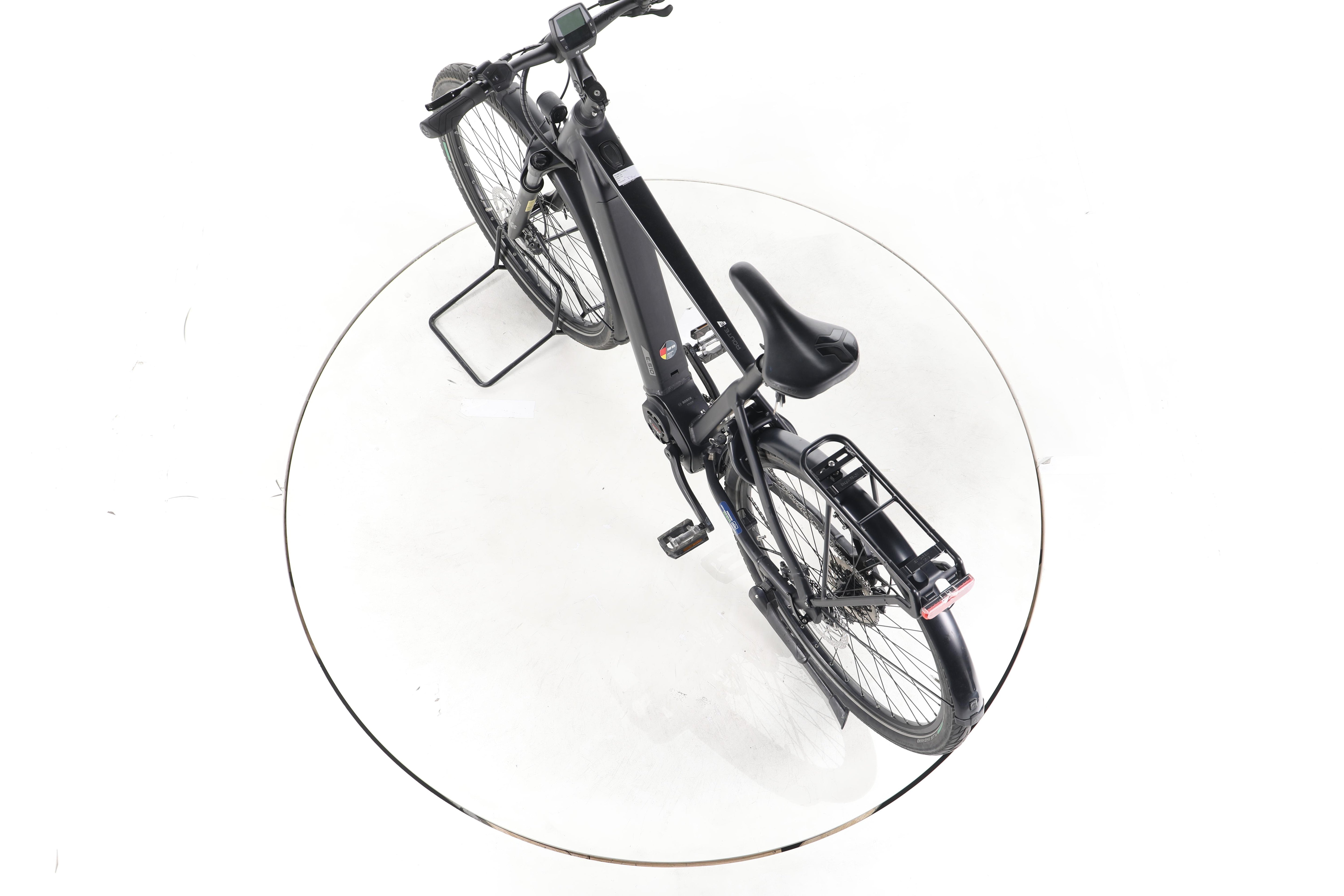Carver Route E.510 Trekking E-Bike - Image 21