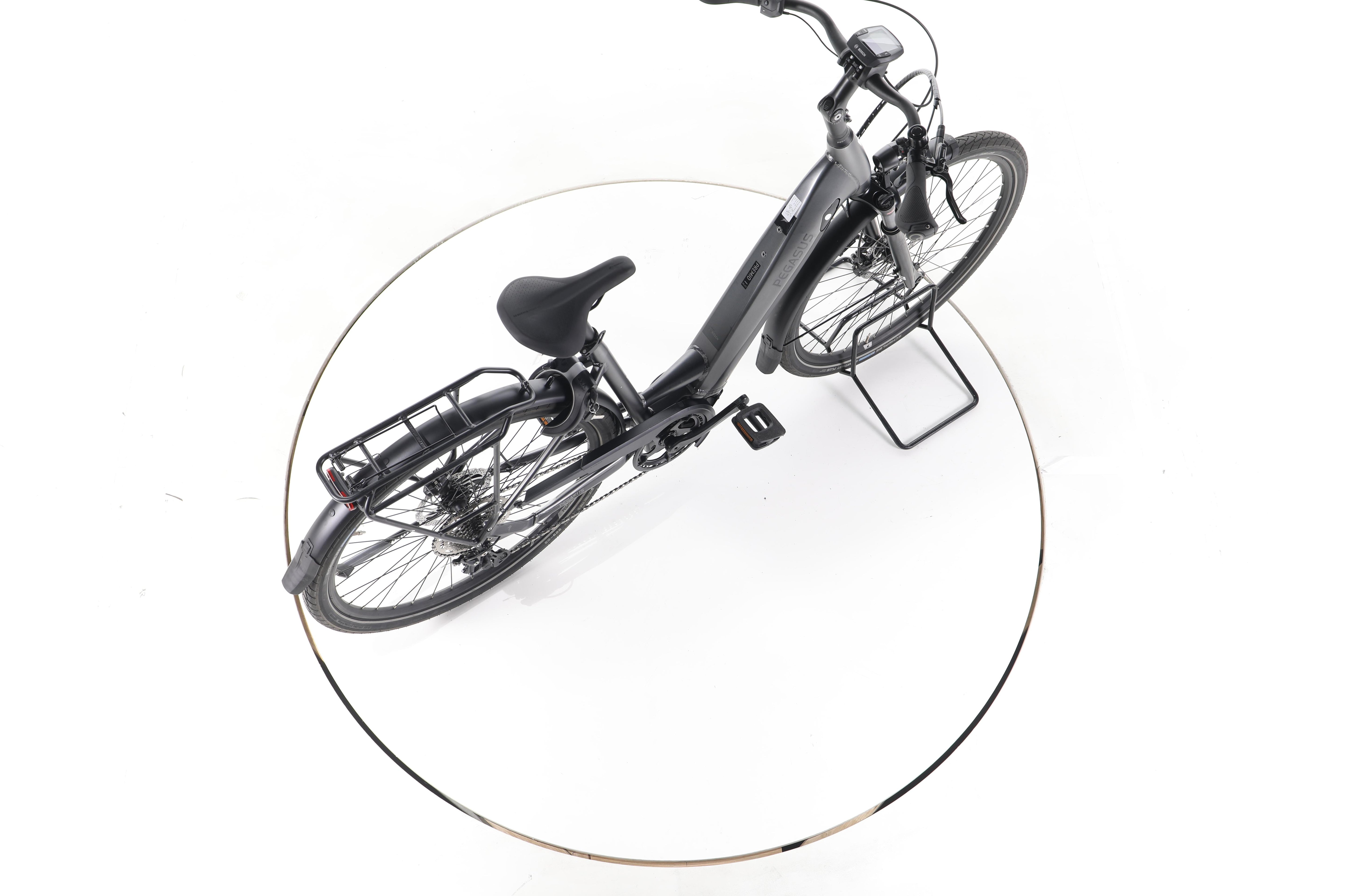 Pegasus Premio EVO 10 Lite Trekking E-Bike Tiefeinsteiger - Image 24