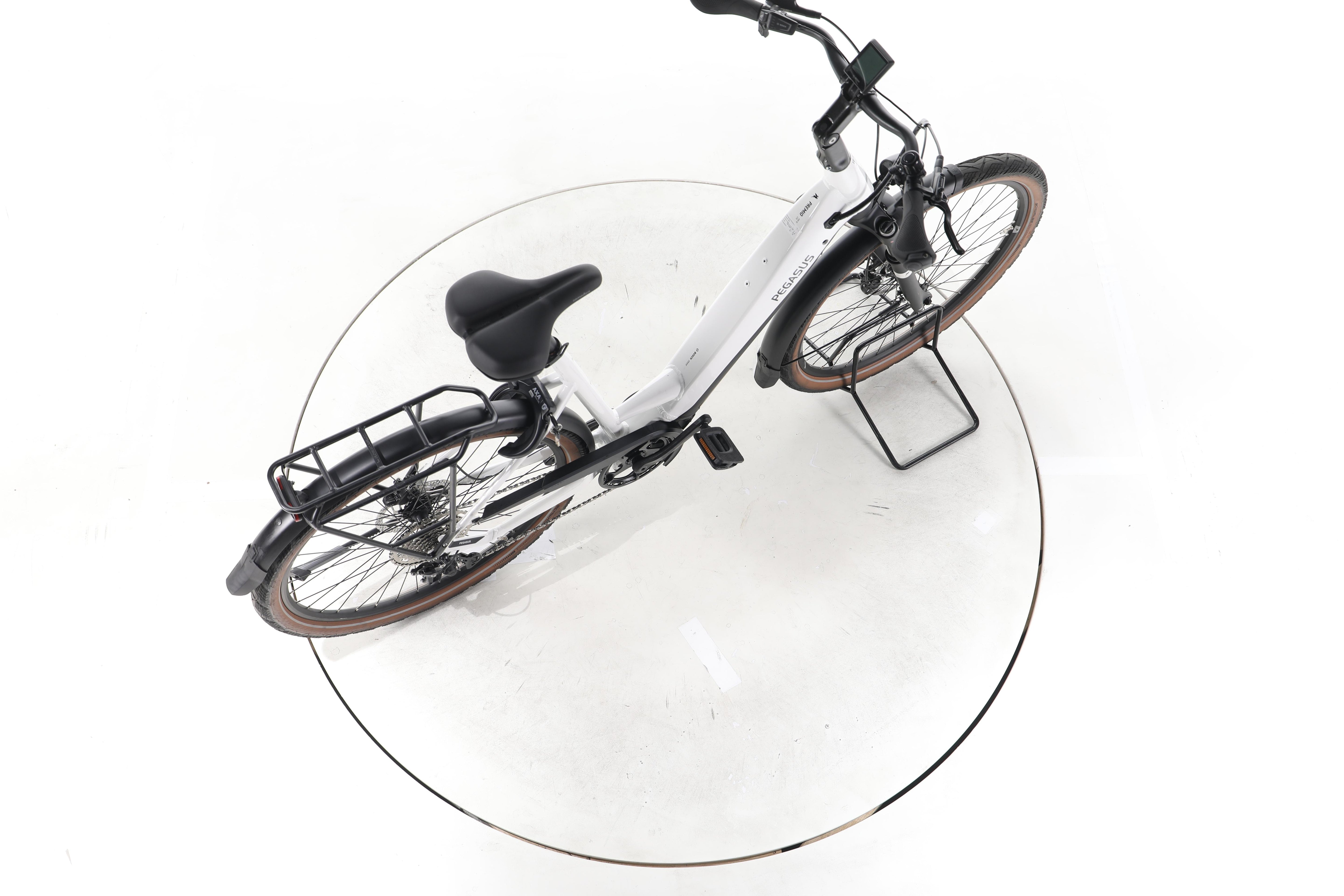 Pegasus Premio EVO Lite Trekking E-Bike Tiefeinsteiger - Image 24