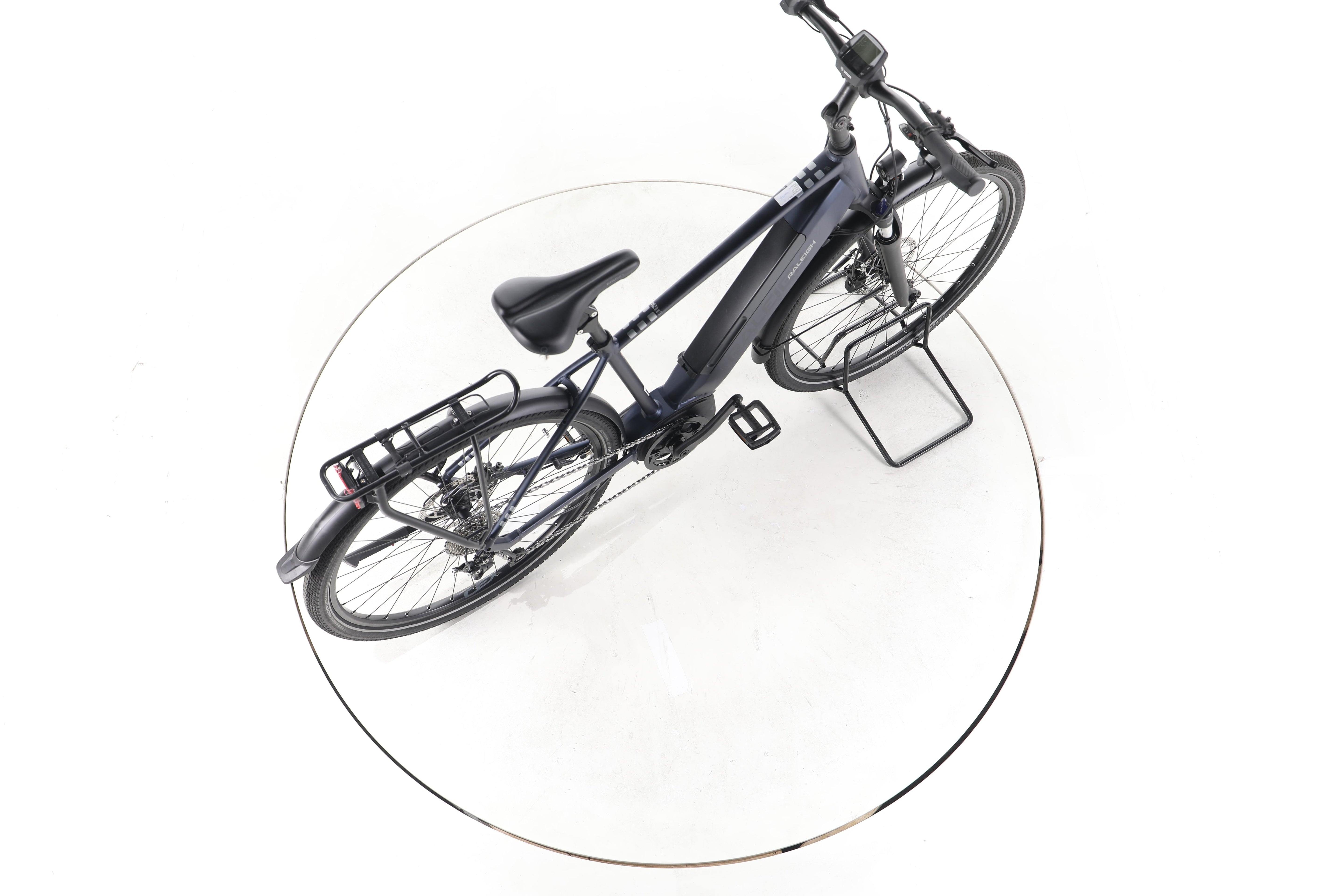 Raleigh Kent 9 Trekking E-Bike - Image 24