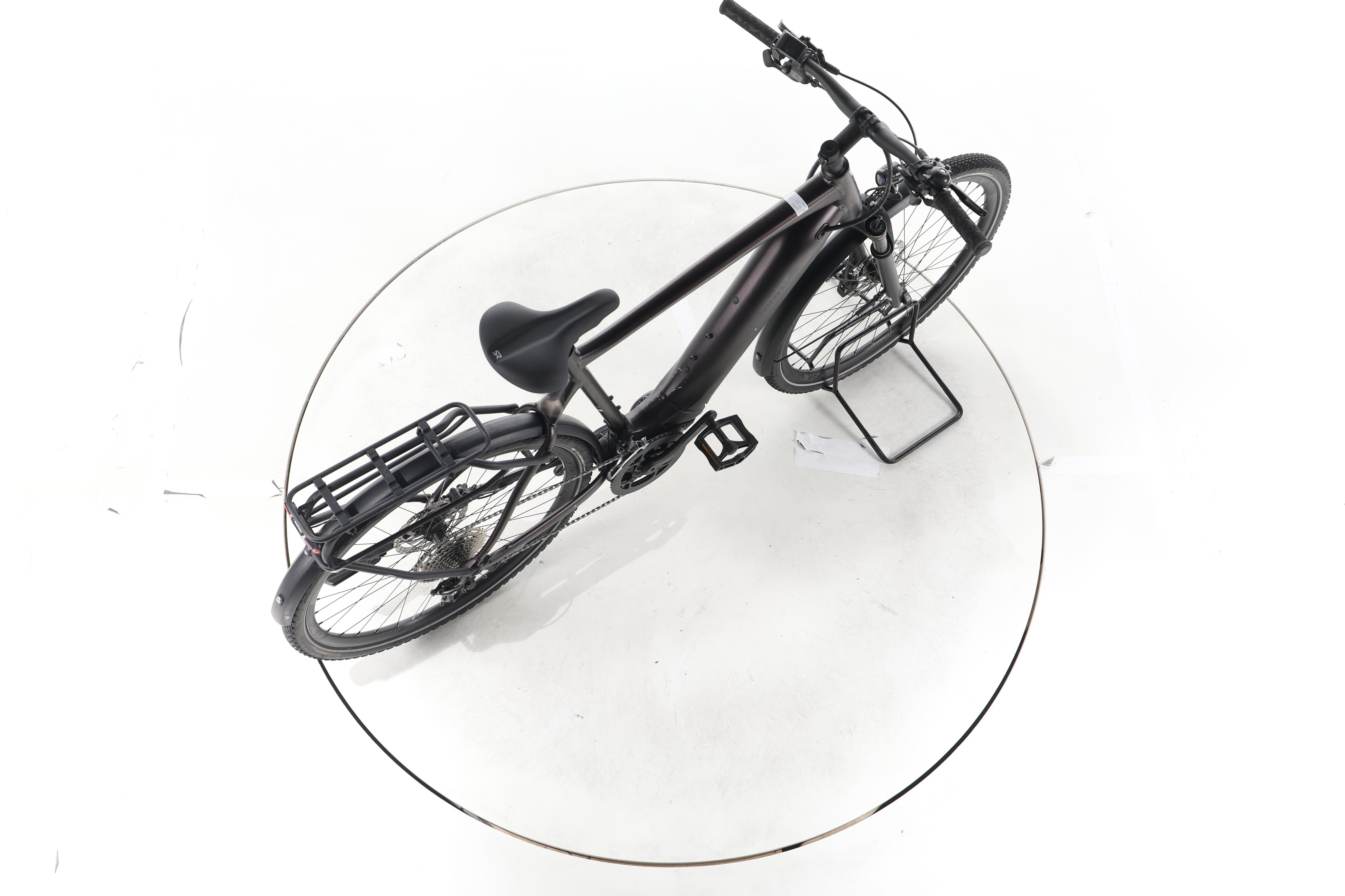 Giant Explore E+ Pro 1 Trekking E-Bike - Image 24